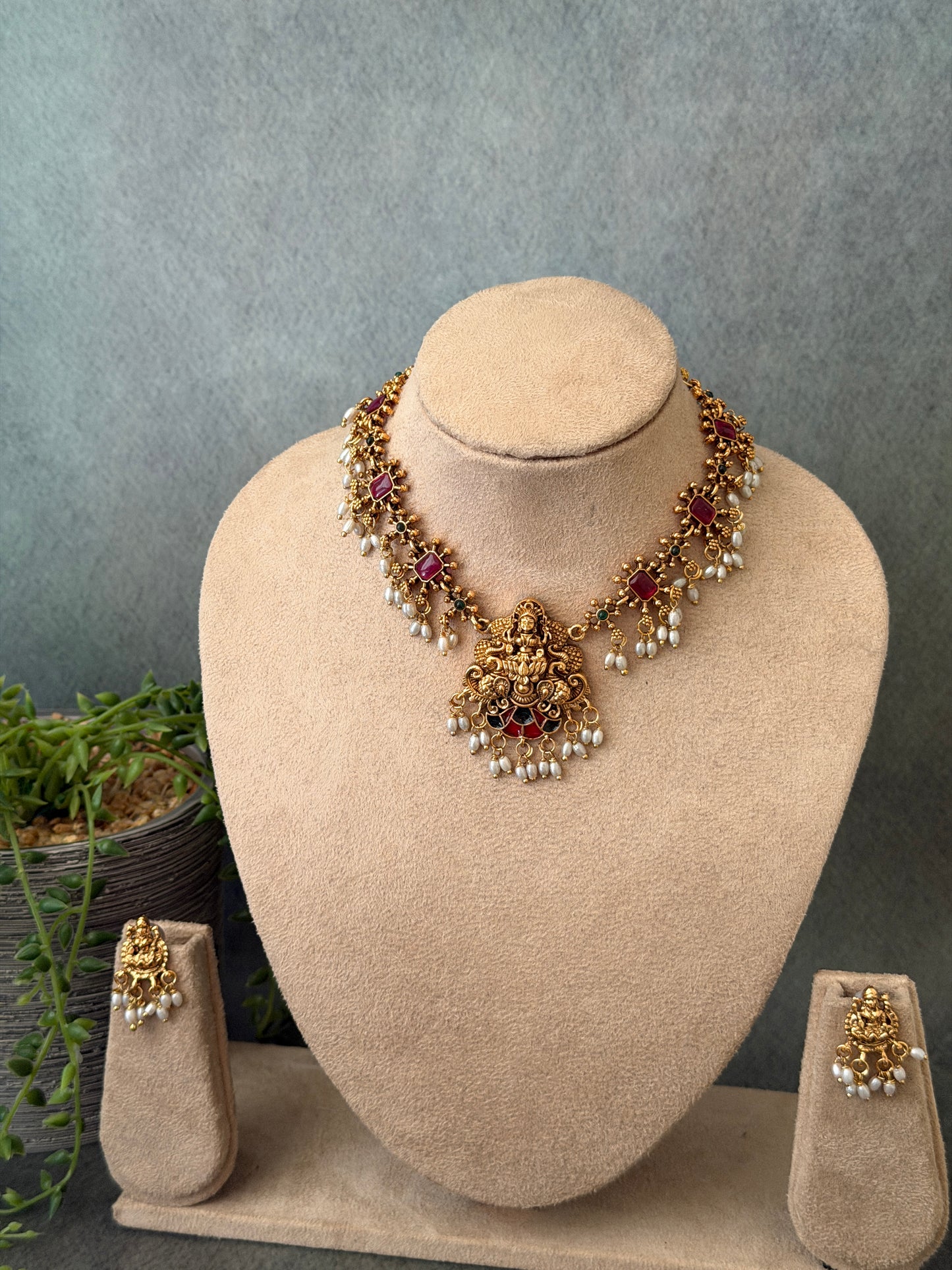 Rice Pearl Sufi x Lakshmi Necklace