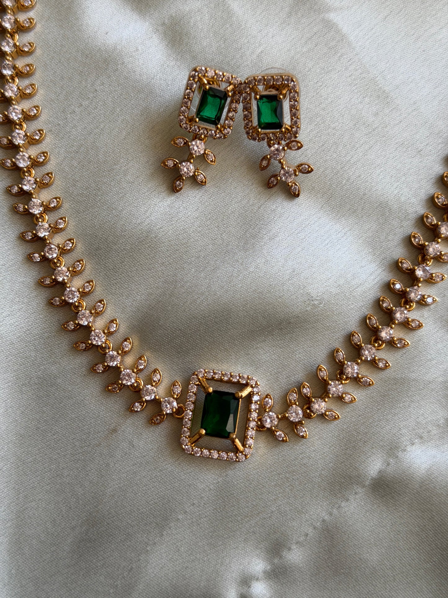 Indira Snake Chain Choker