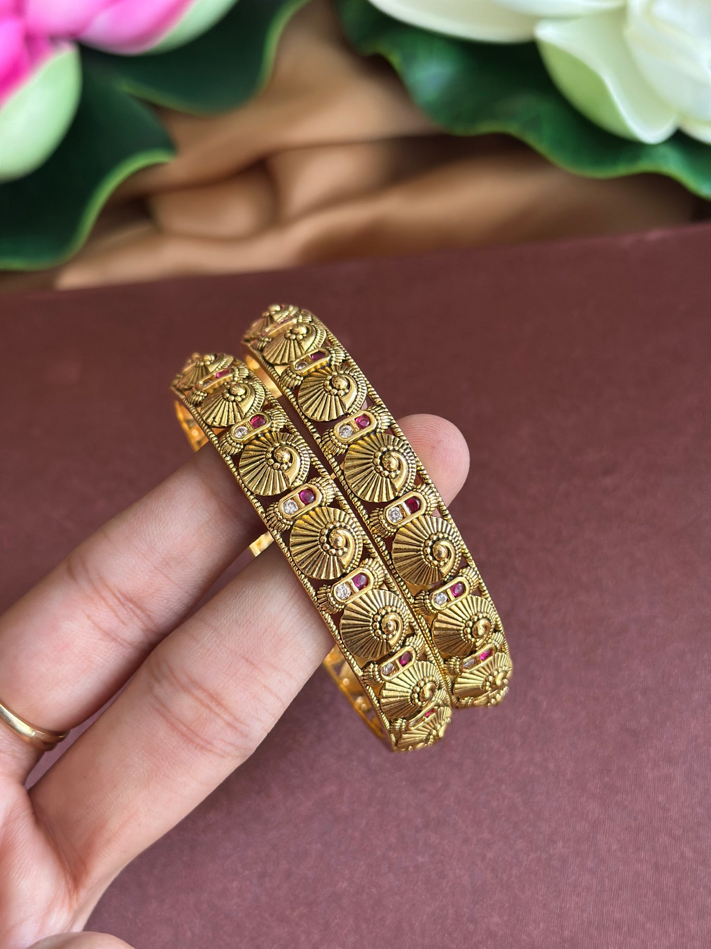 Seashell Matte Bangles