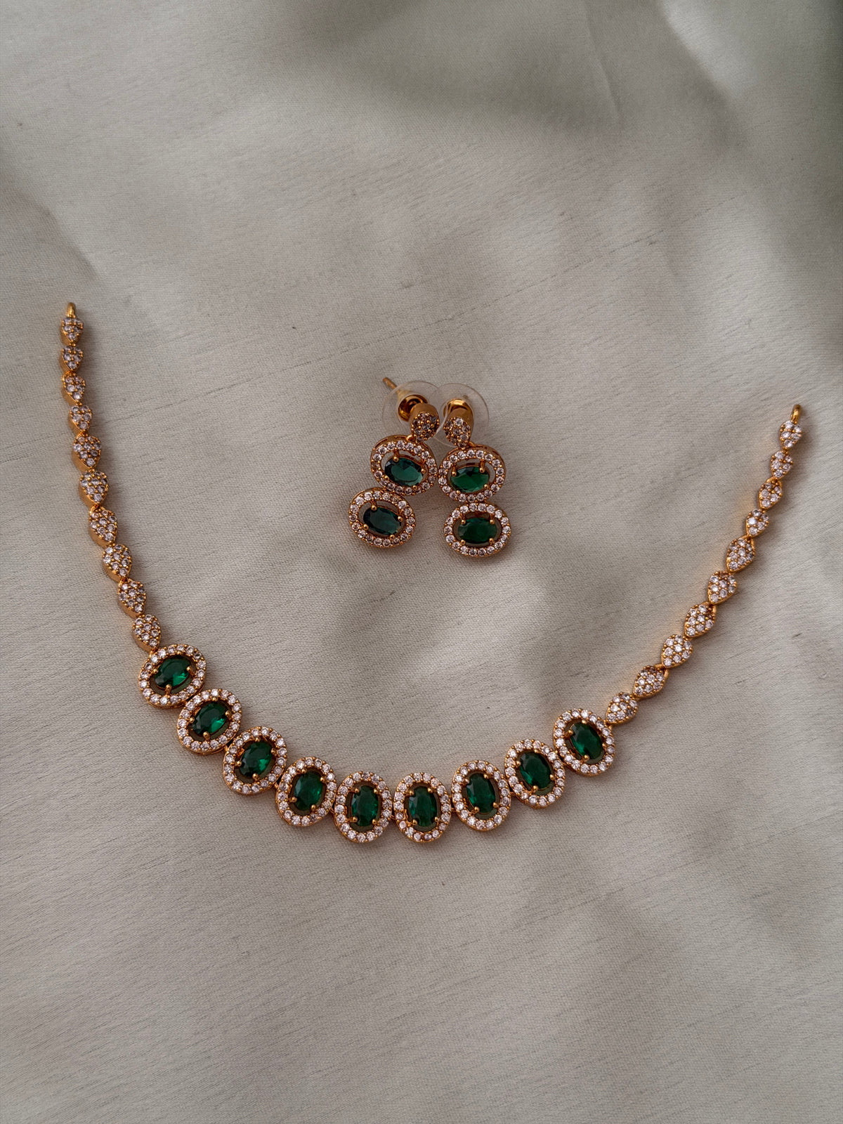 Poppins AD Choker
