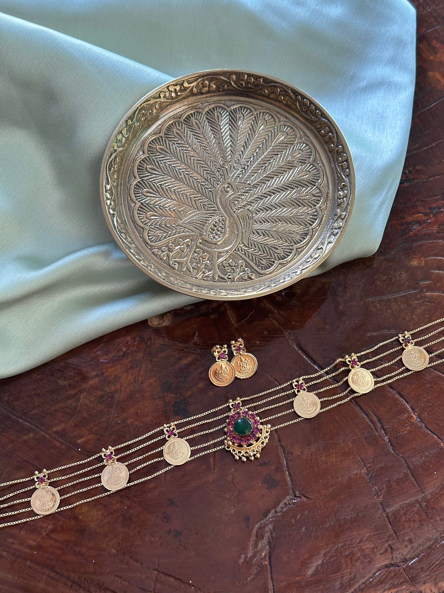 Kaashu x Palakka Pendant Choker (1 Gm Gold Plated)