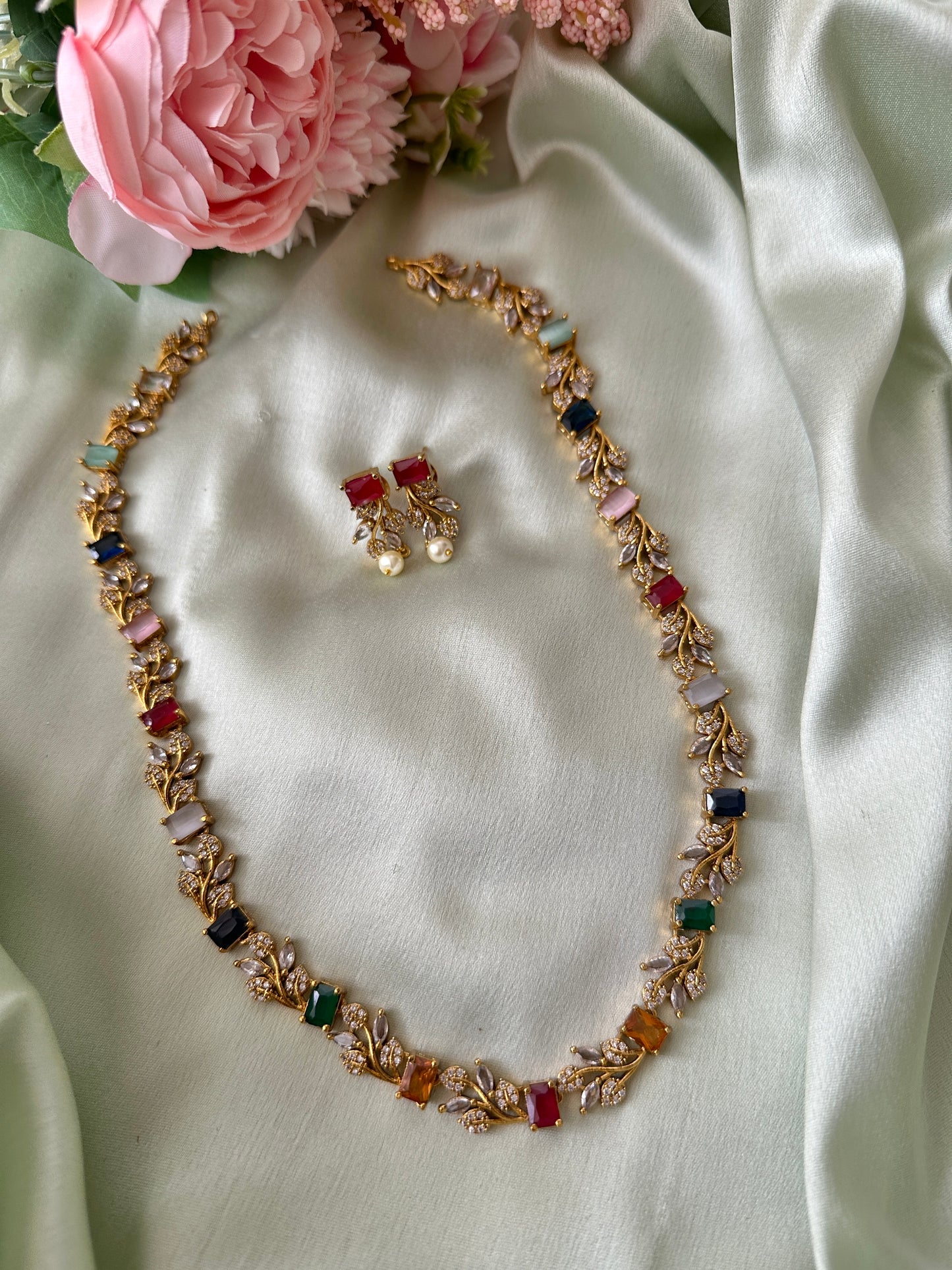 Navaratna AD Long Chain