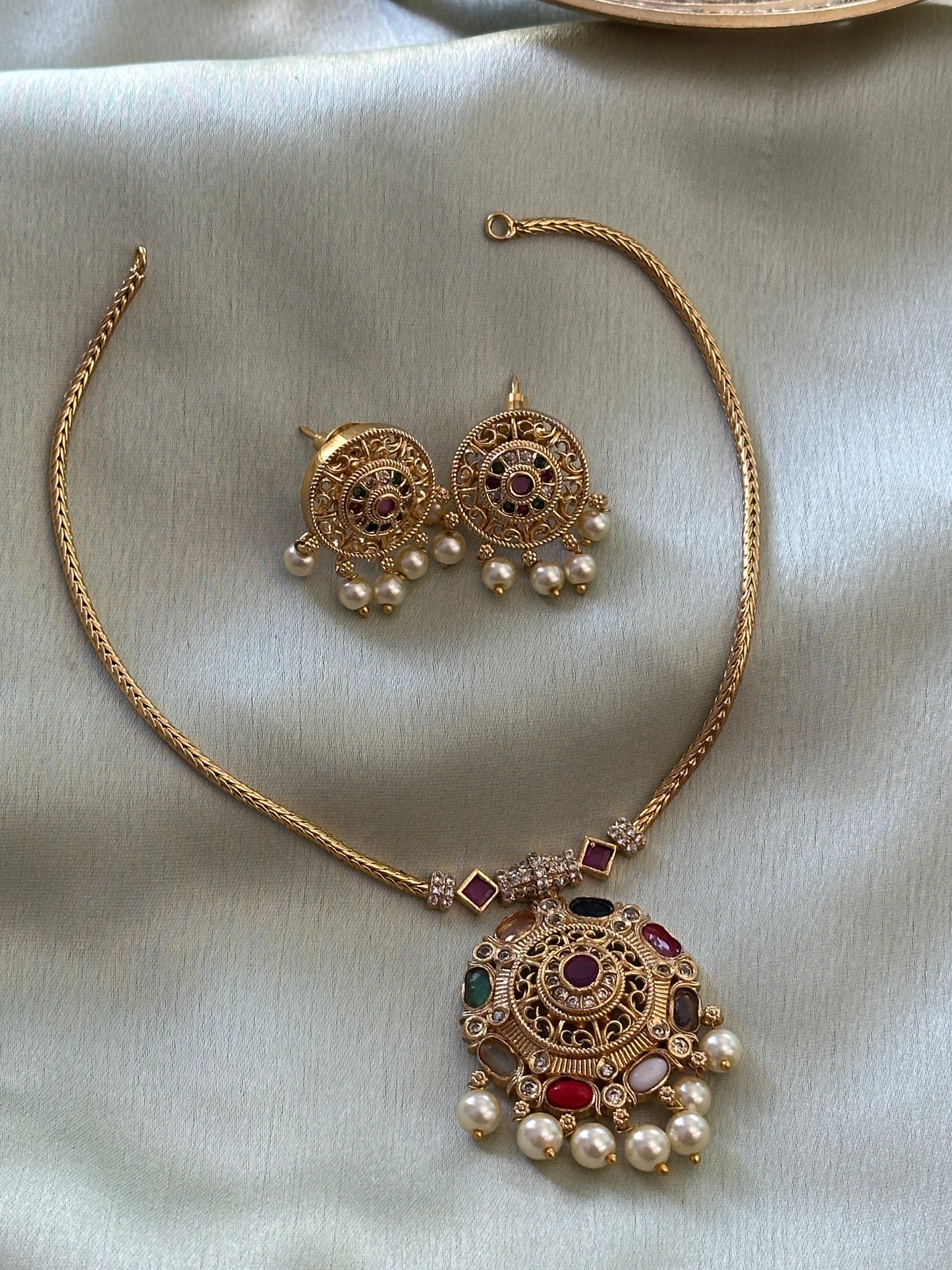 Navaratna Pendant Attigai