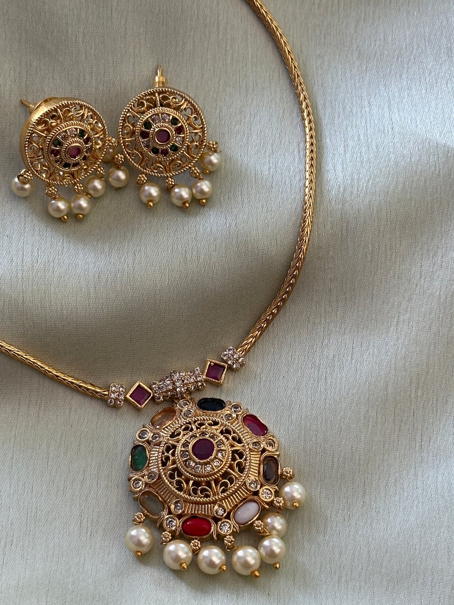 Navaratna Pendant Attigai