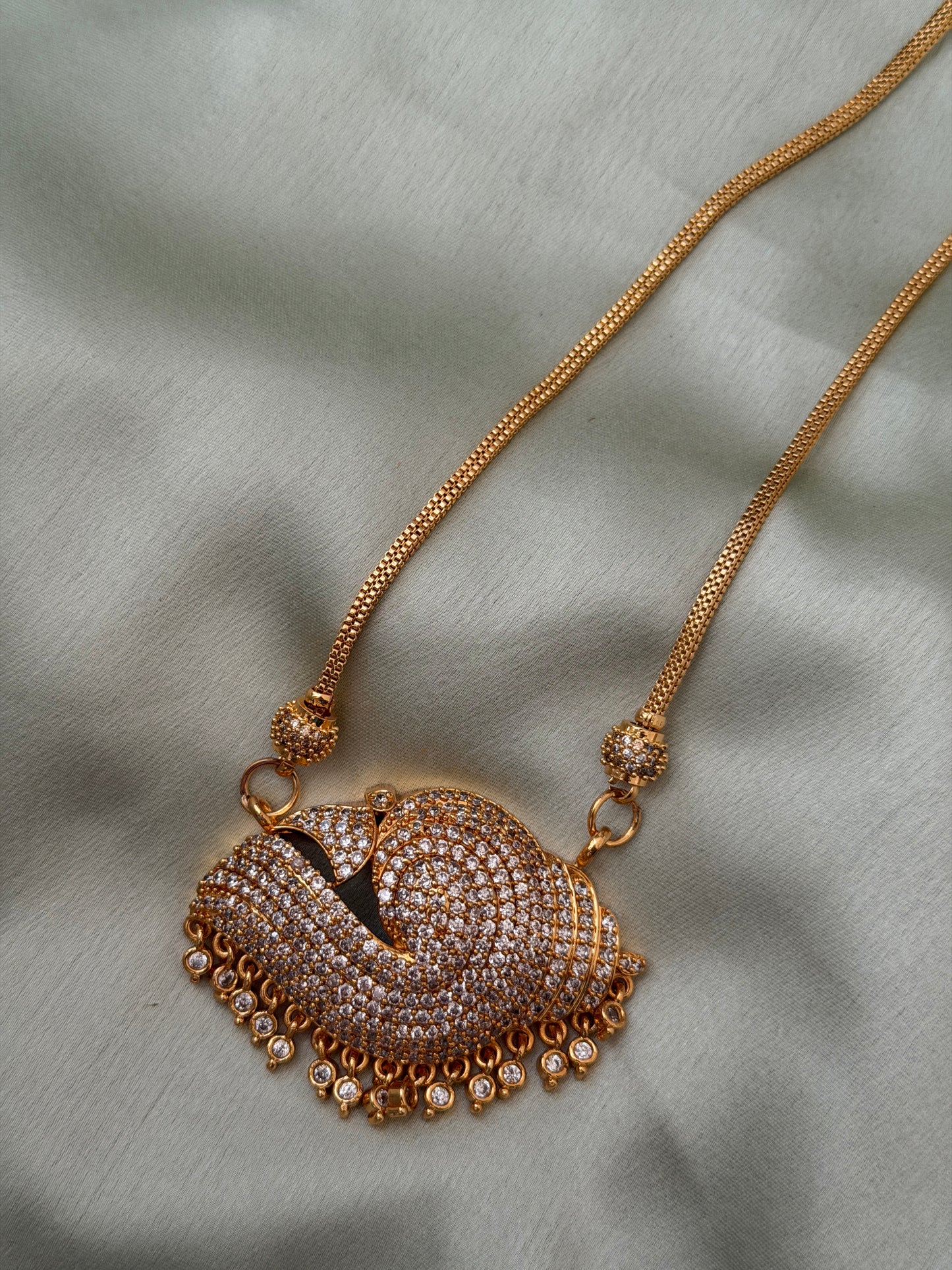 AD Shangu Dollar Chain