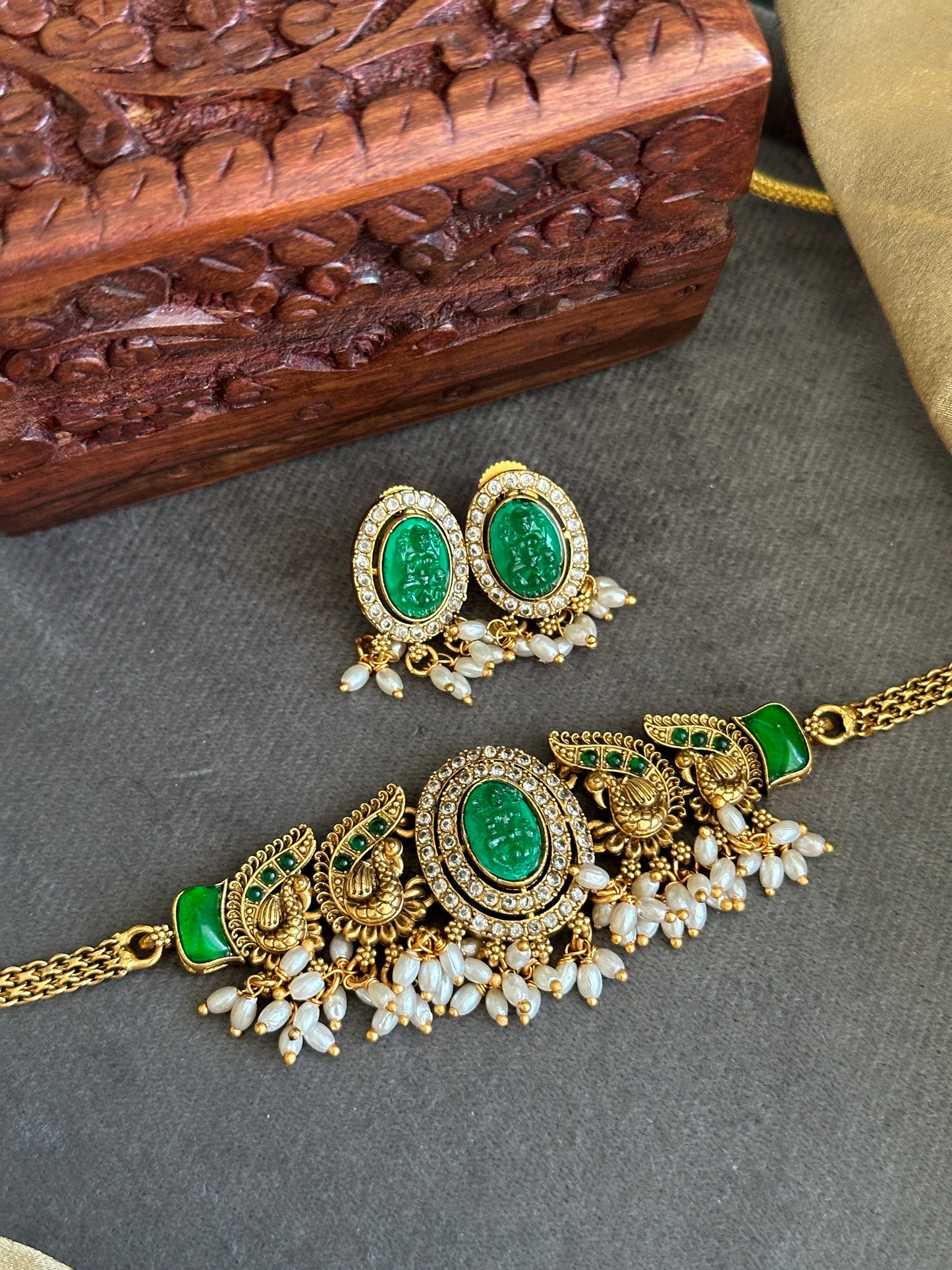 Saraswathi Pearl Choker