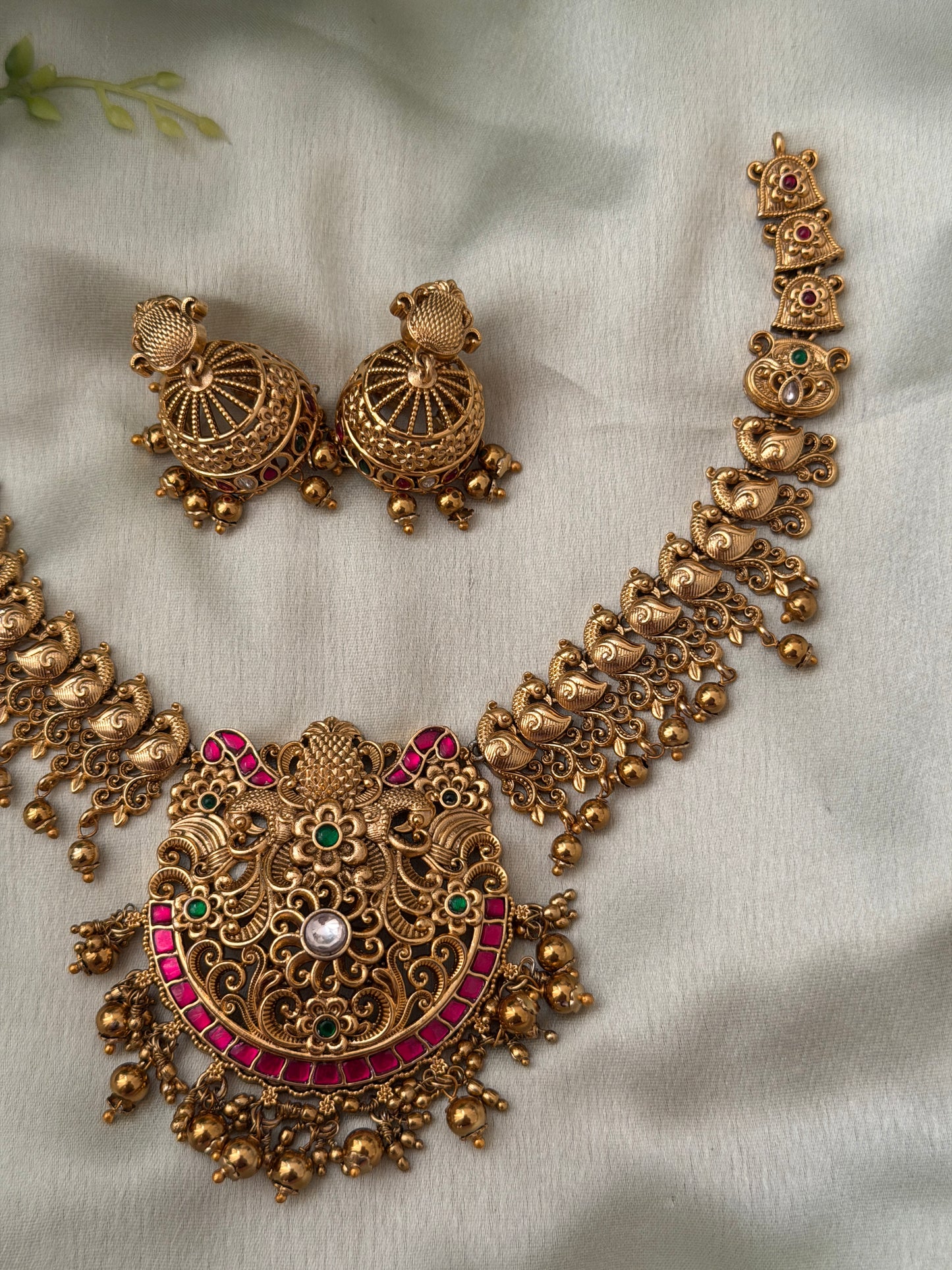 Unnathi Non Idol Necklace