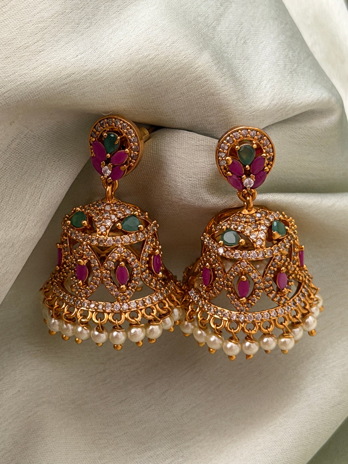 Gillian AD Jhumkas