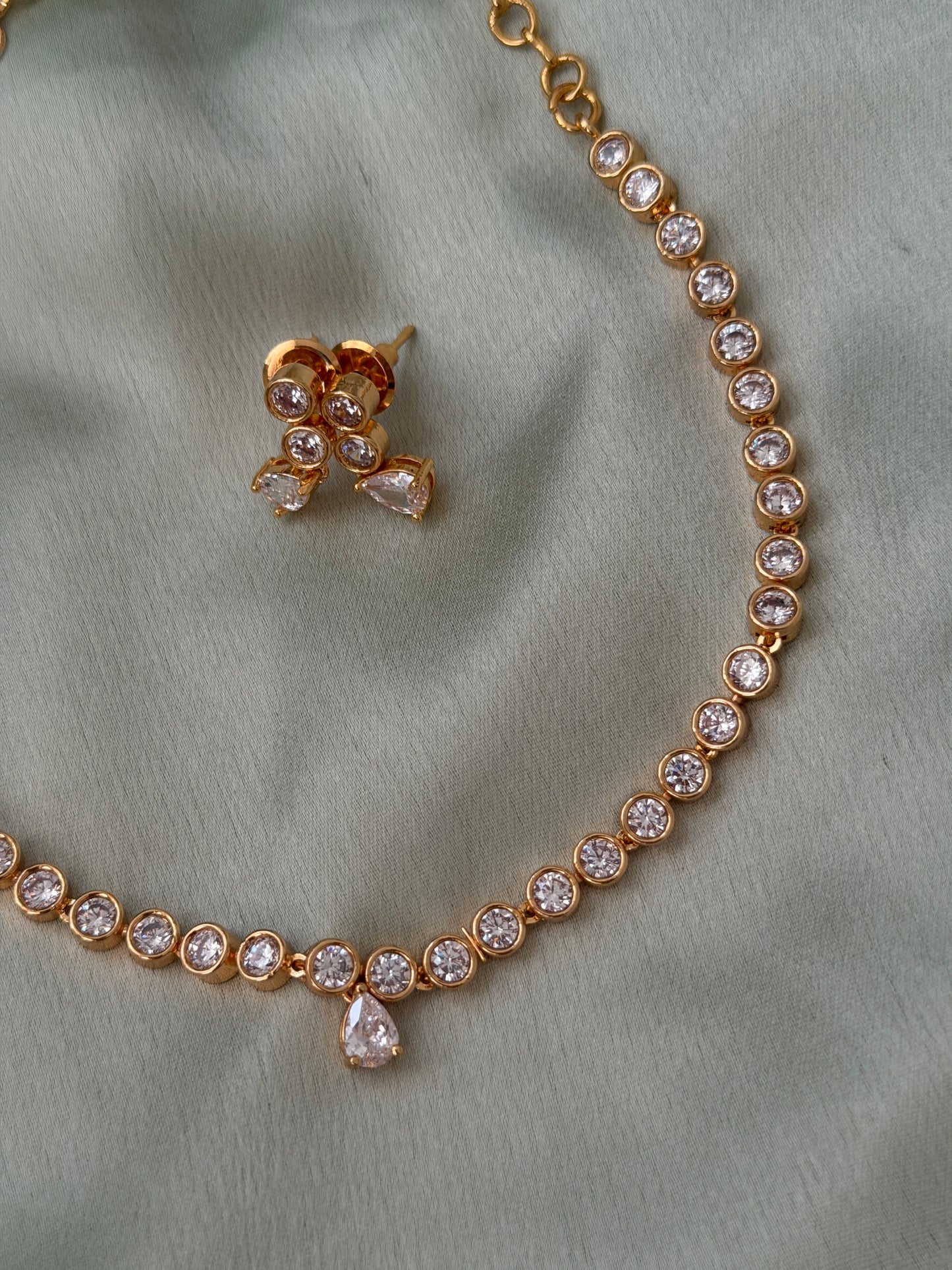 Miyathi Stone Choker