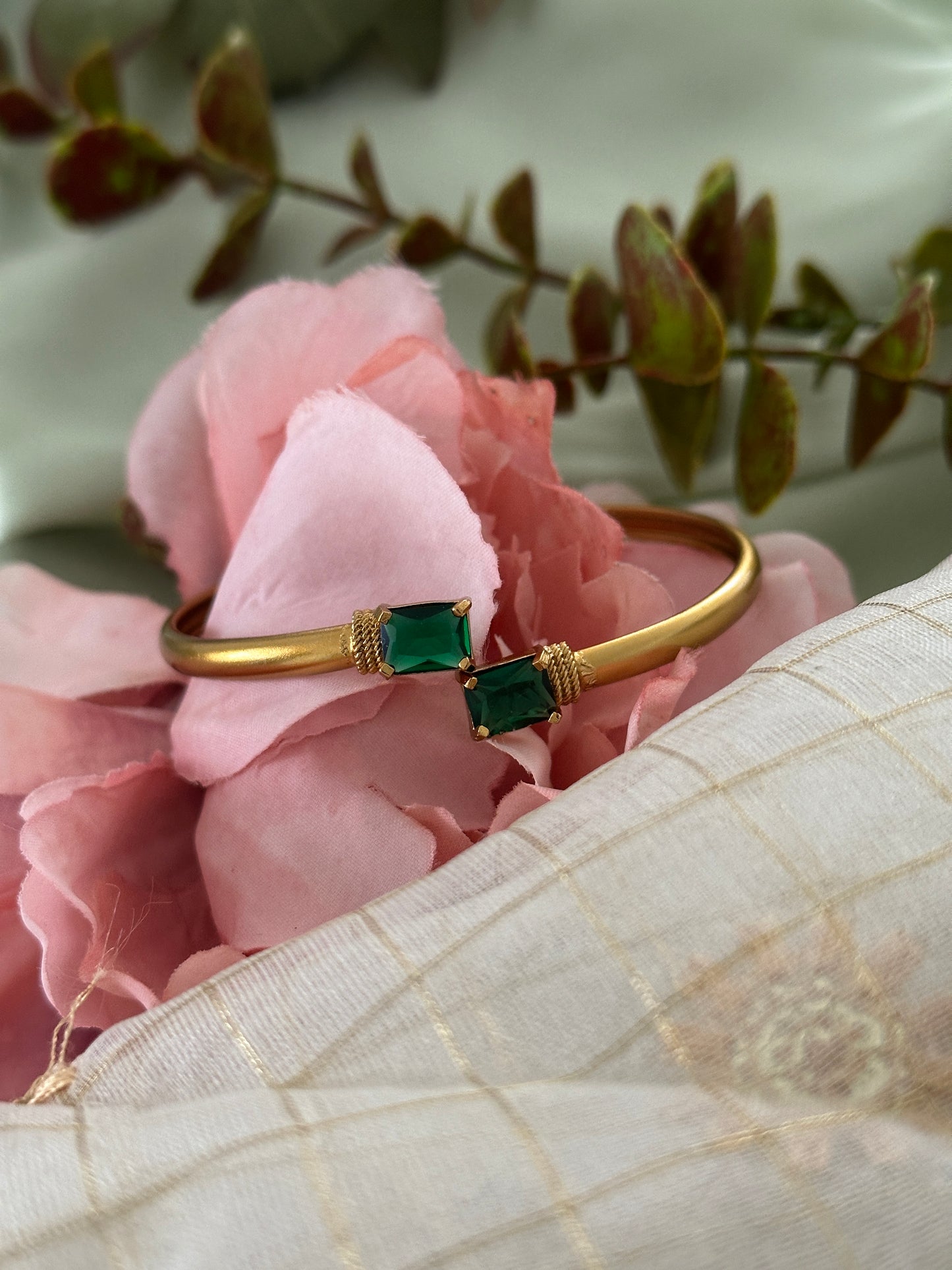 Free size Stone Bracelet