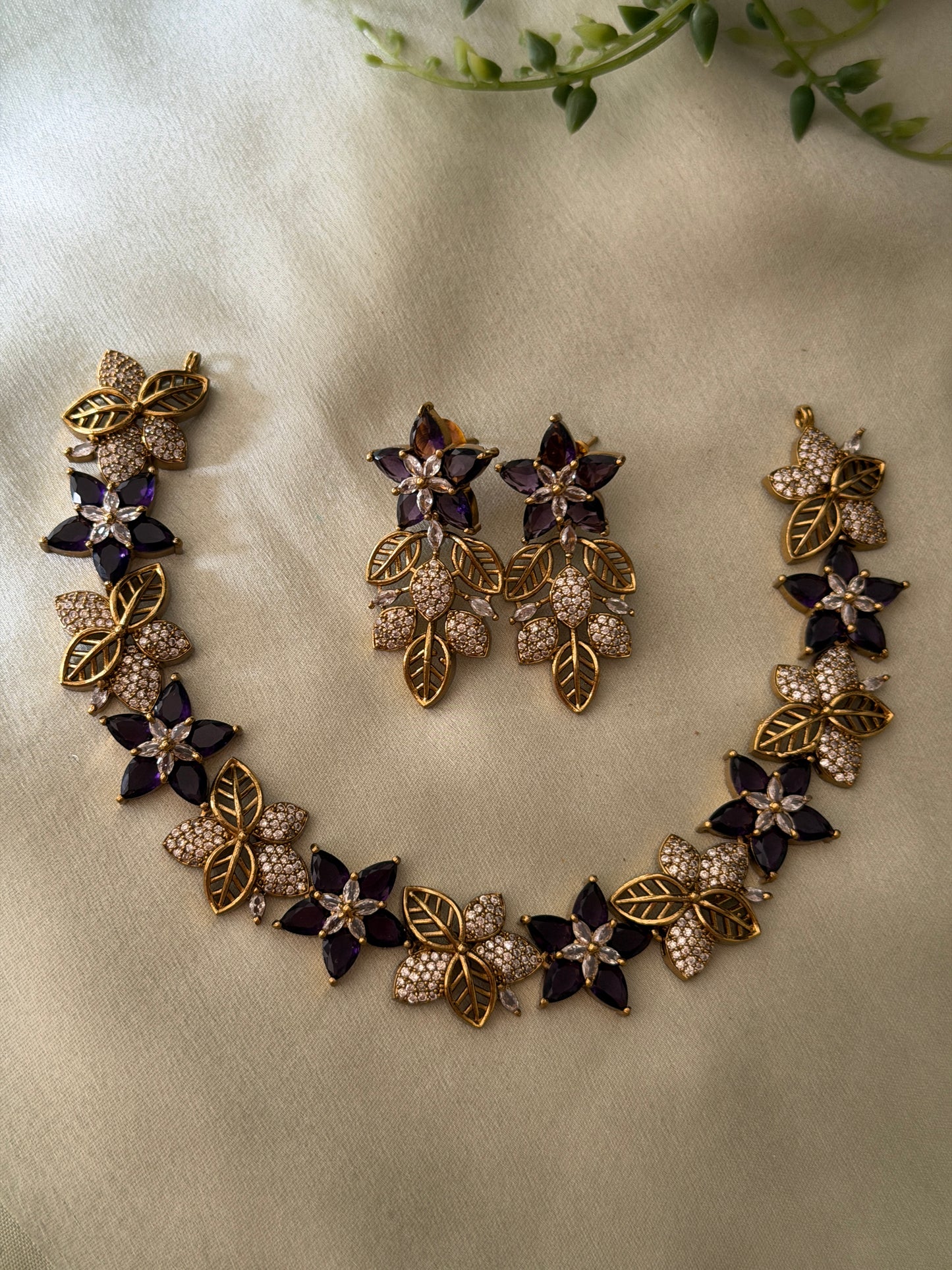AD Flower Necklace