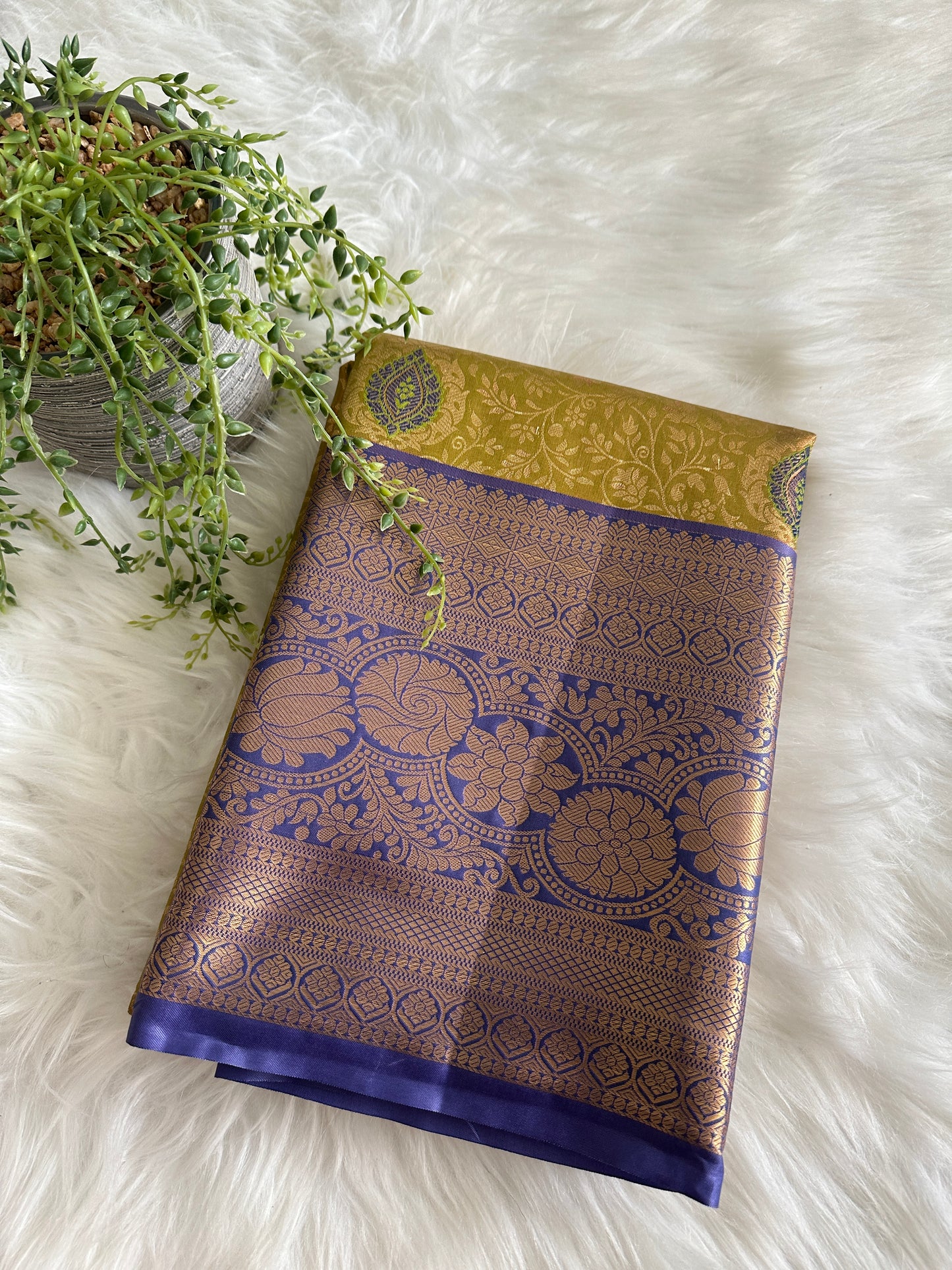 Henna Semi Kanchivaram Tissue Pattu