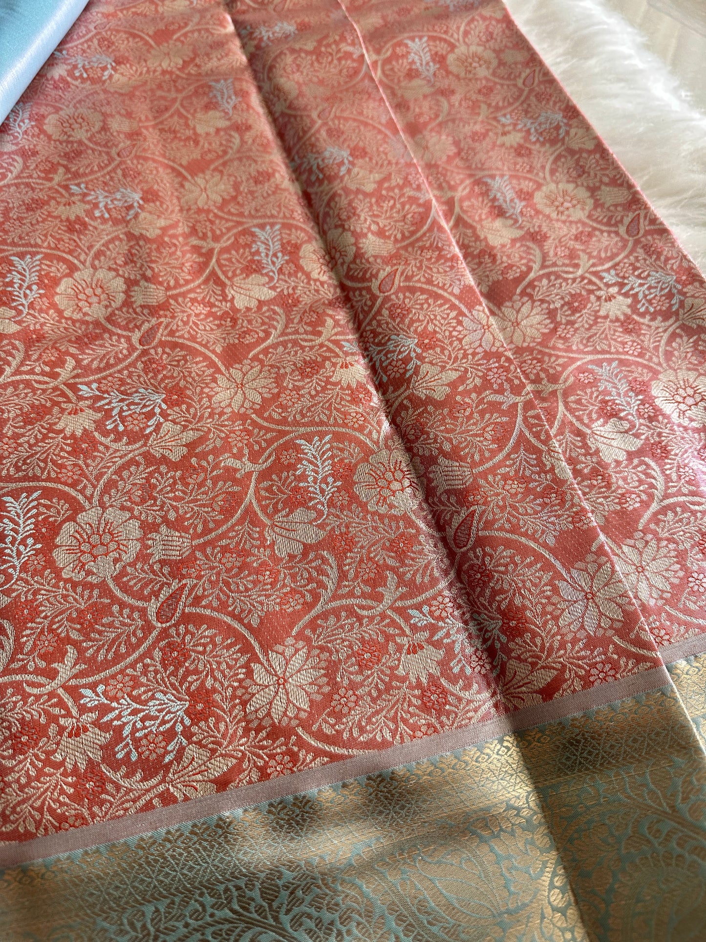 Burnt Toffy Semi Kanchivaram Tissue Pattu