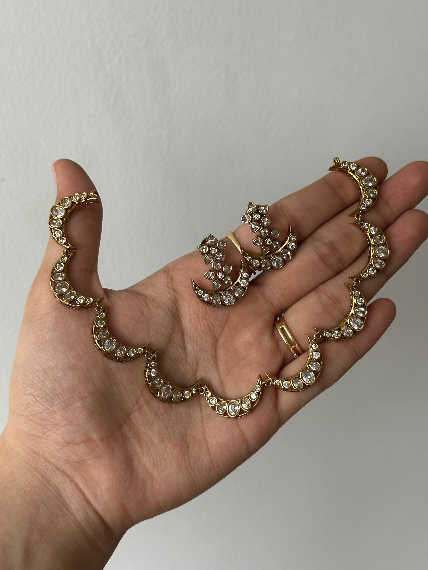 Chandra Kundan Choker