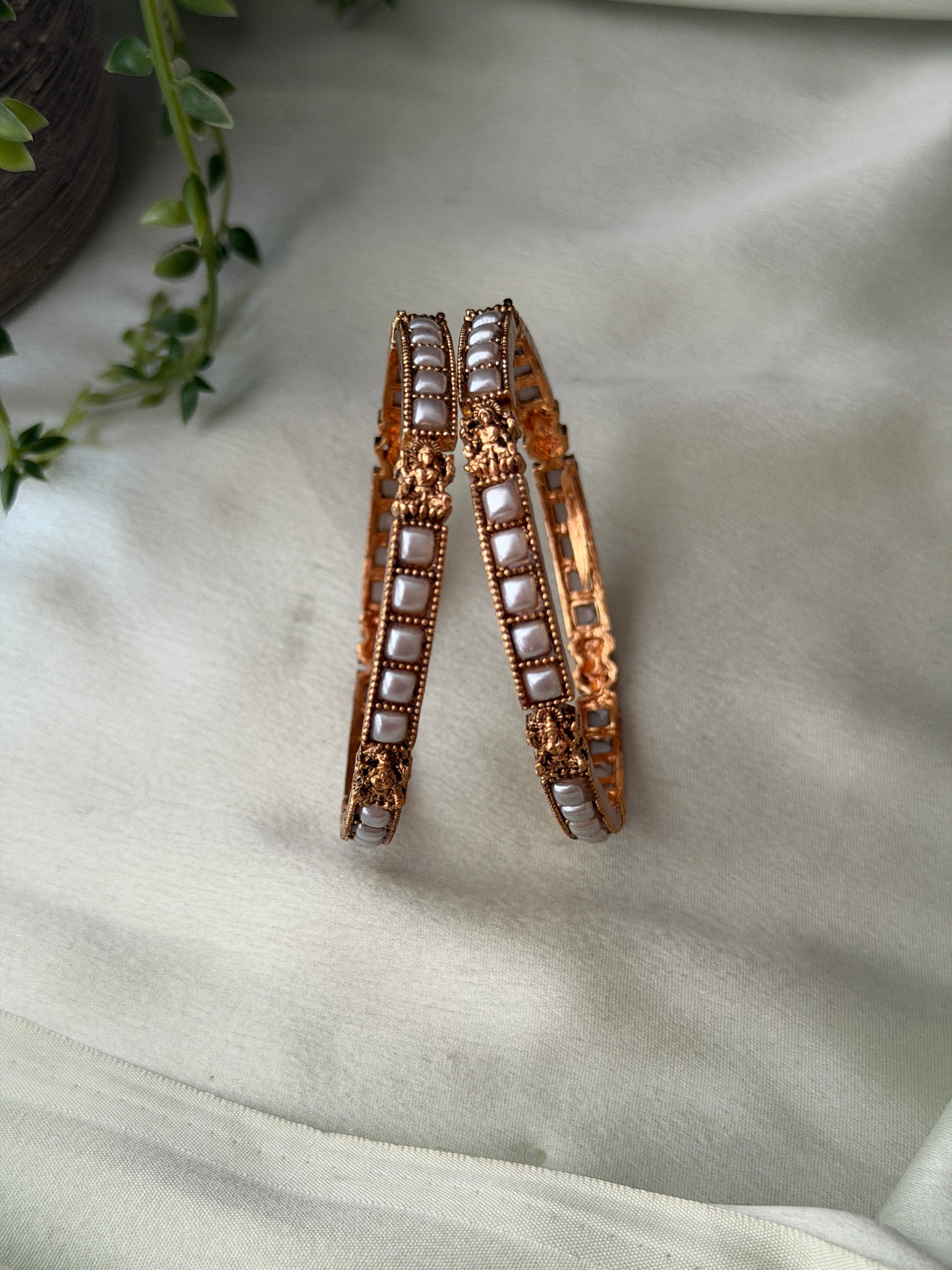 Amrith white Stone Bangles(Set of 2)