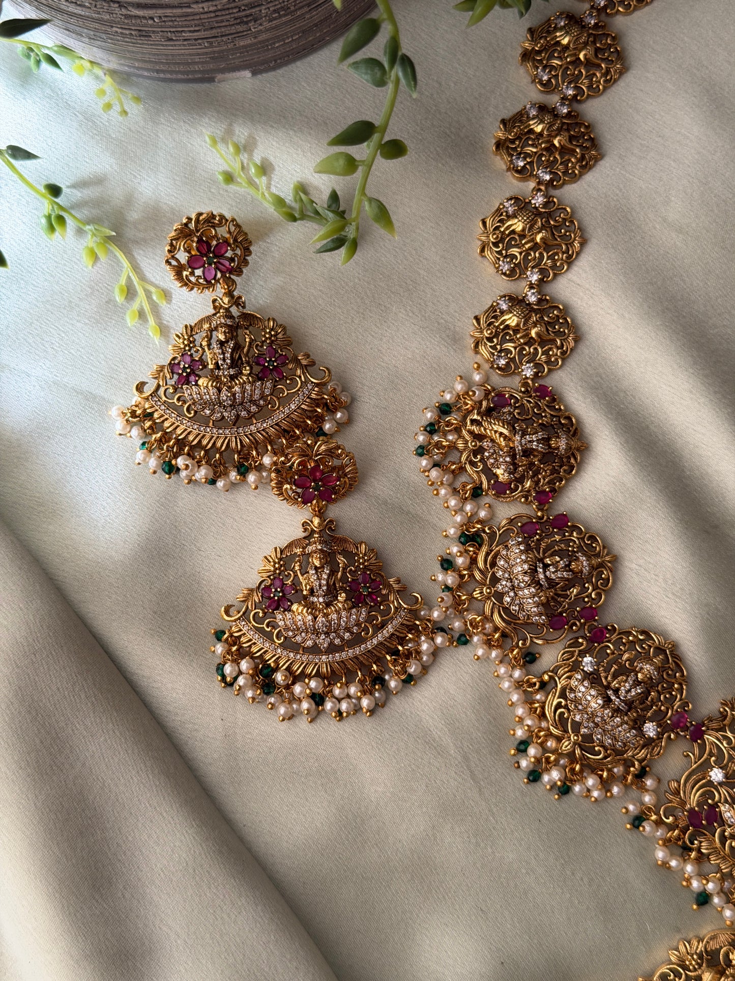 Anjuman Haaram Set