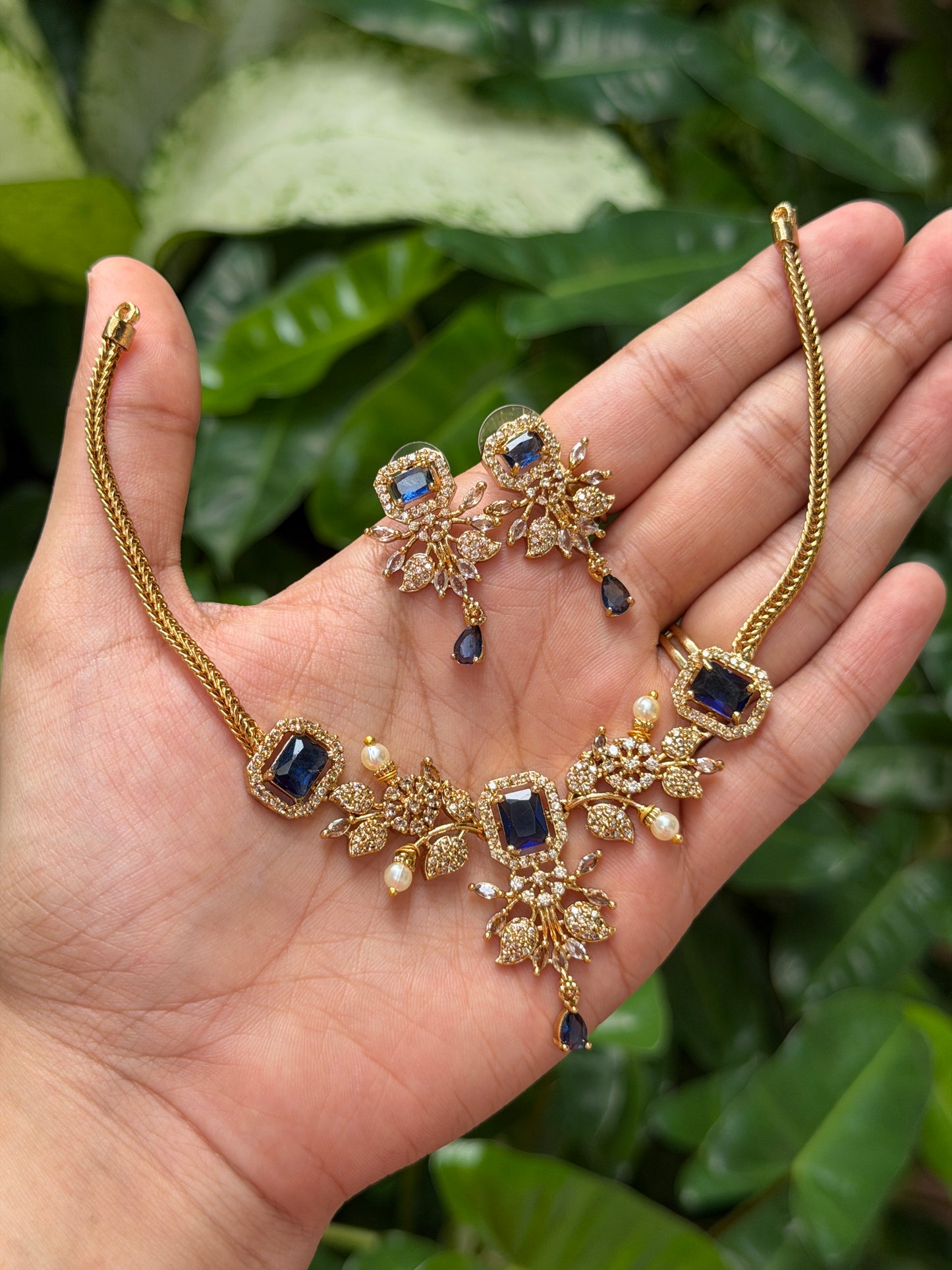 Freya AD Choker