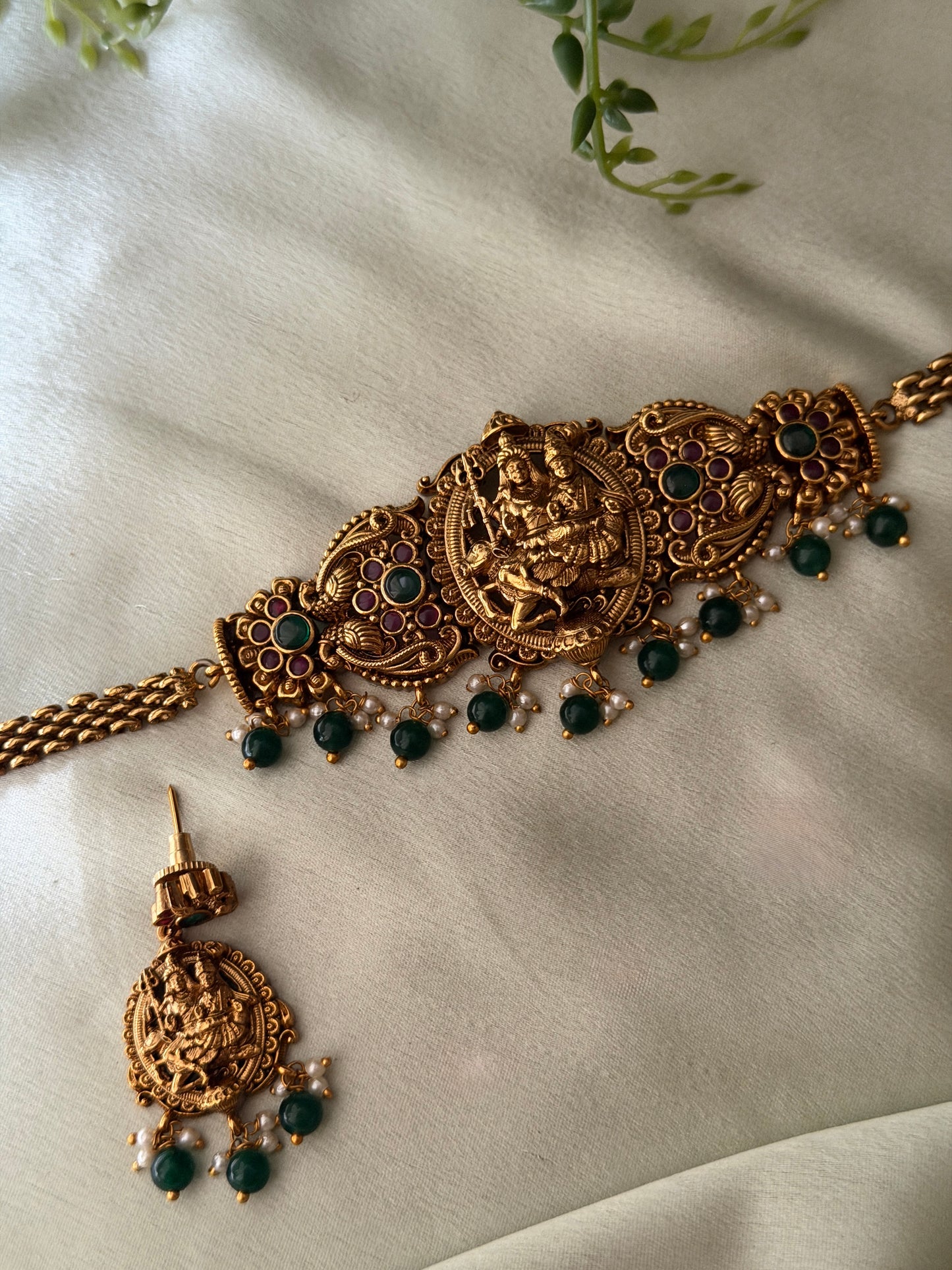 Kalaavathi Antique Choker set