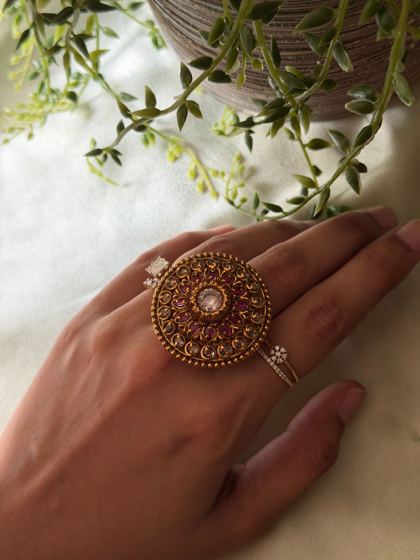 Pinakya Finger Ring