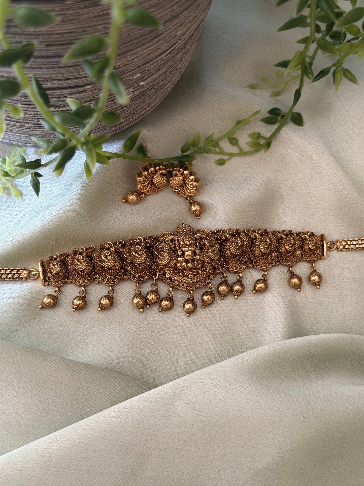 Bhuvaneshwari Premium Choker Set