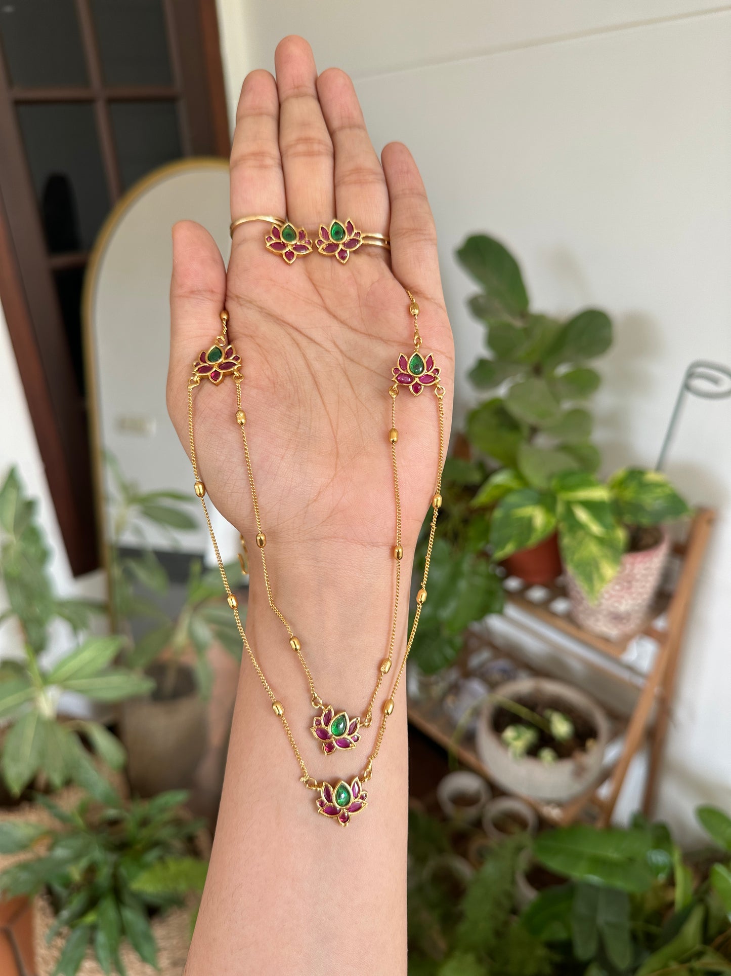 Dual layer lotus chain