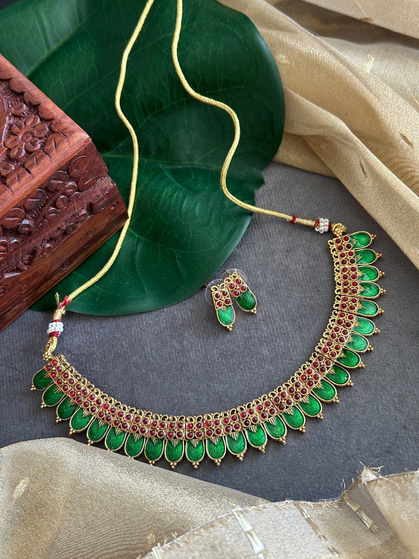 Traditional Enamel Palakka Maala