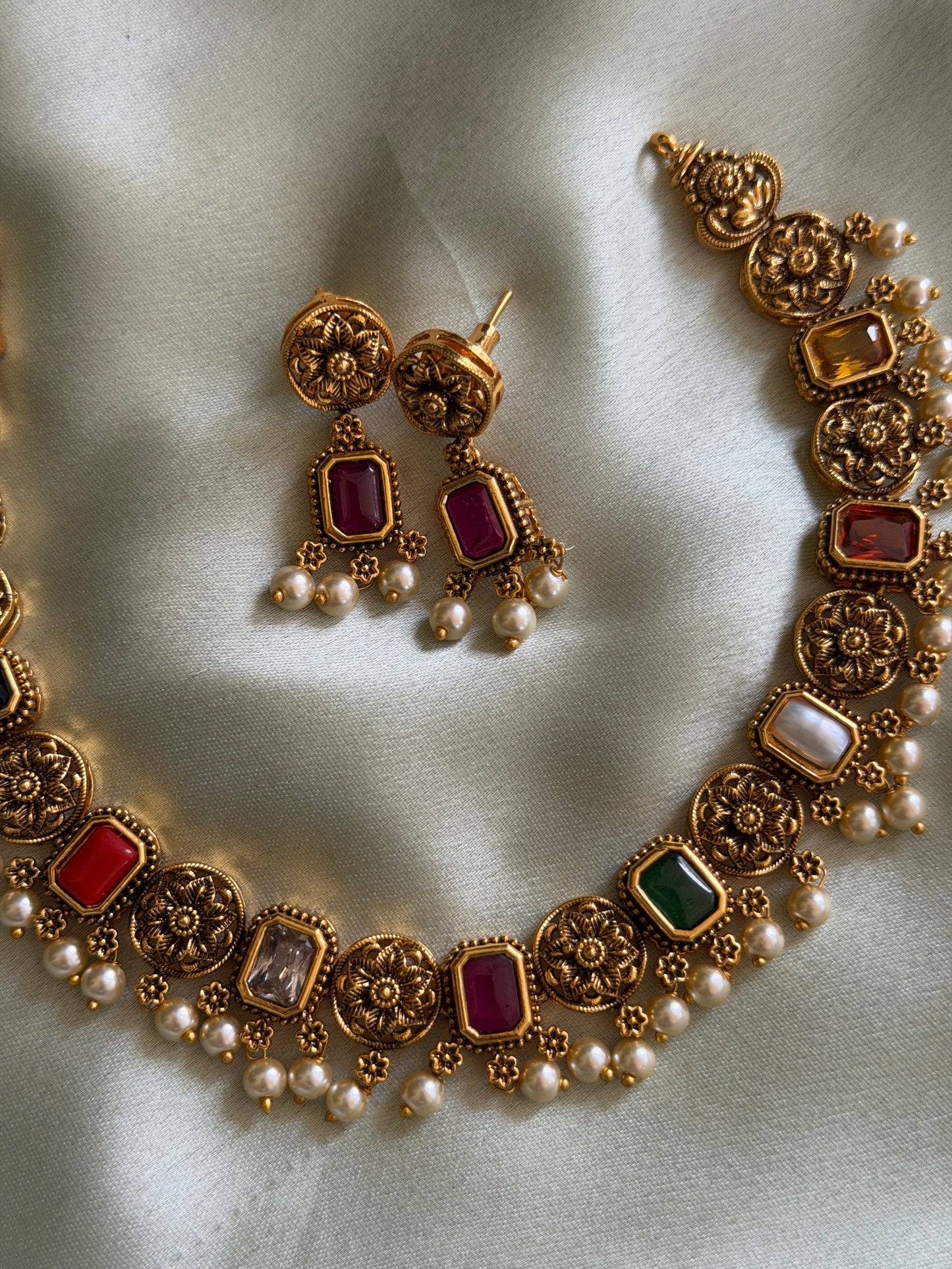Dheema Navaratna Necklace