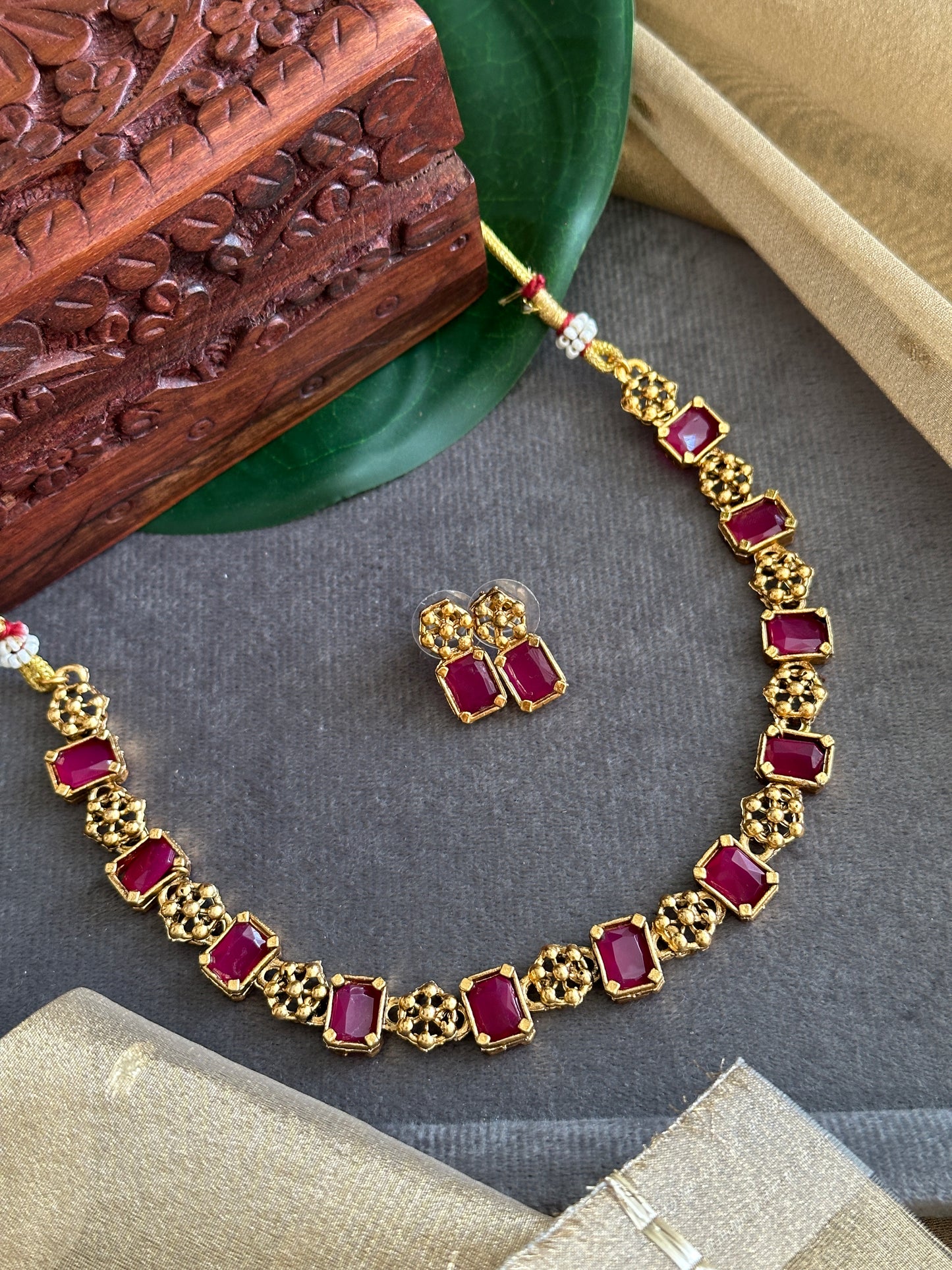 Simple Kemp Sufi necklace