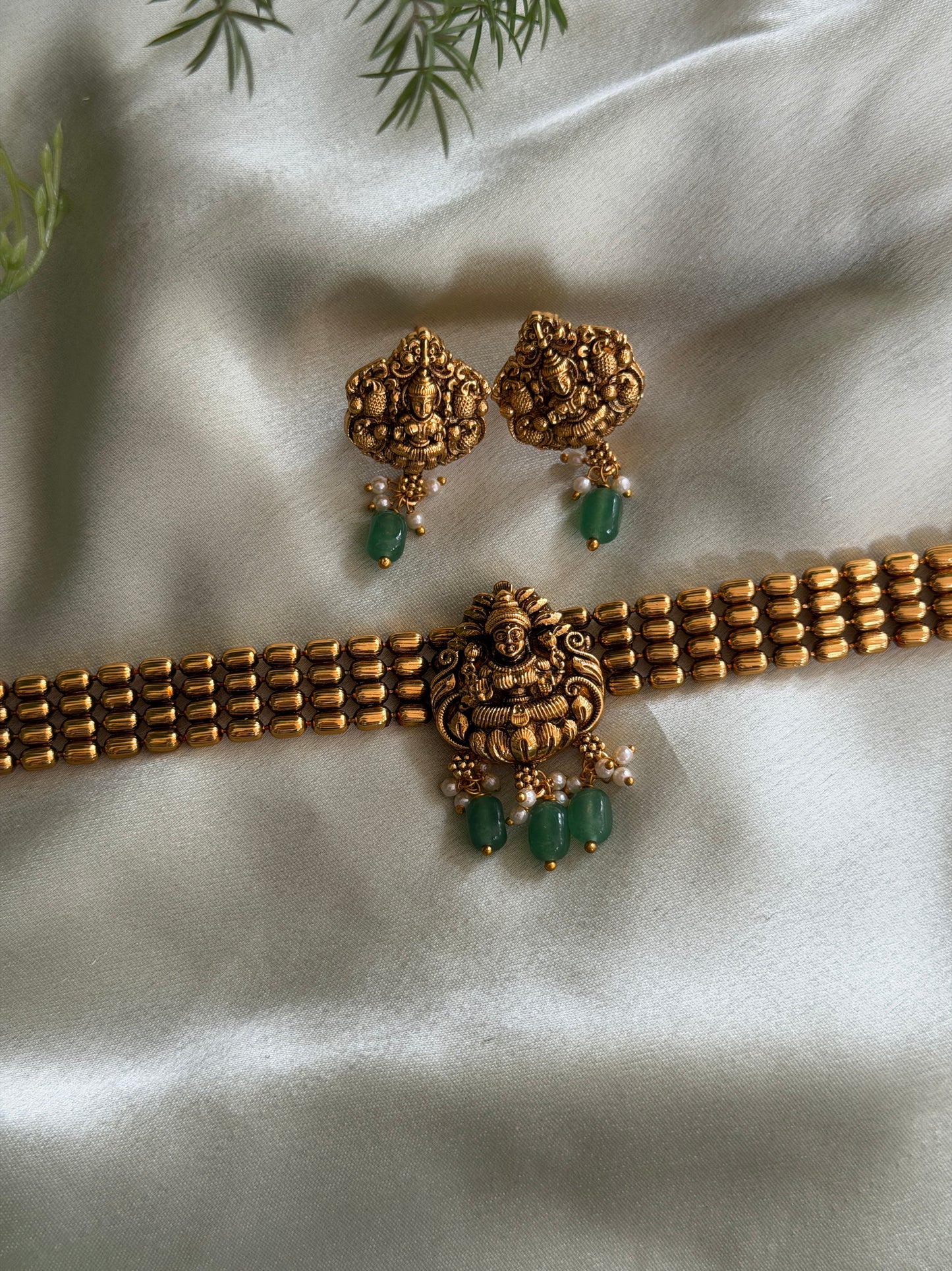 Amoli Choker Set