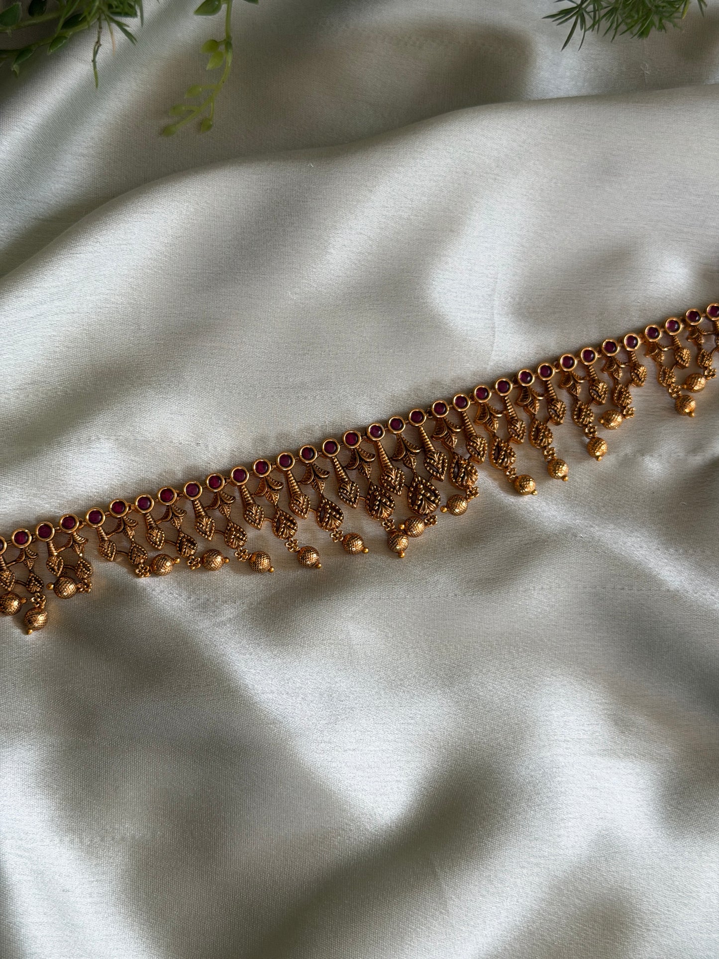 Non Idol Aavani Hipchain