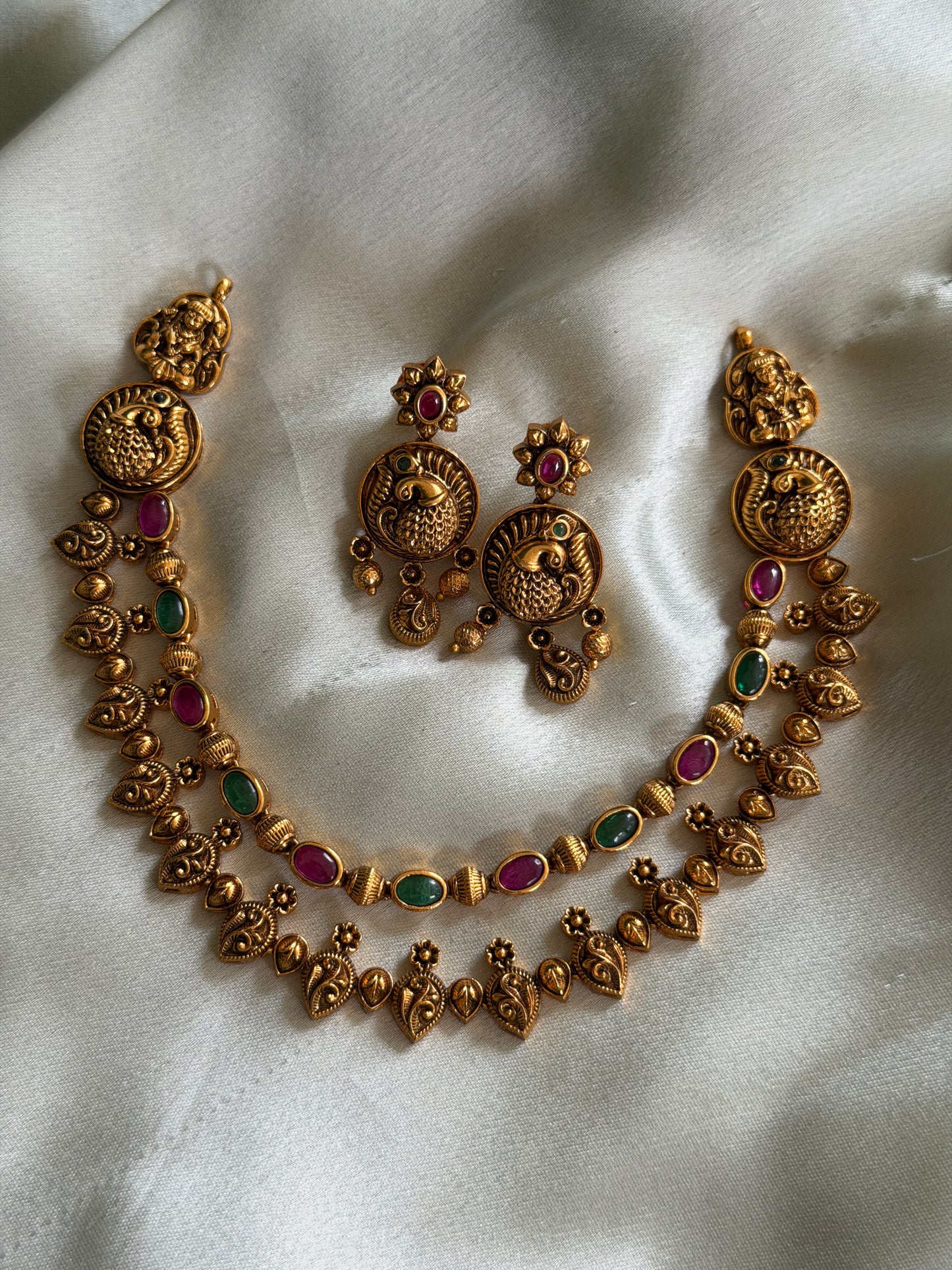 Double Layer Nonidol Ruby Necklace