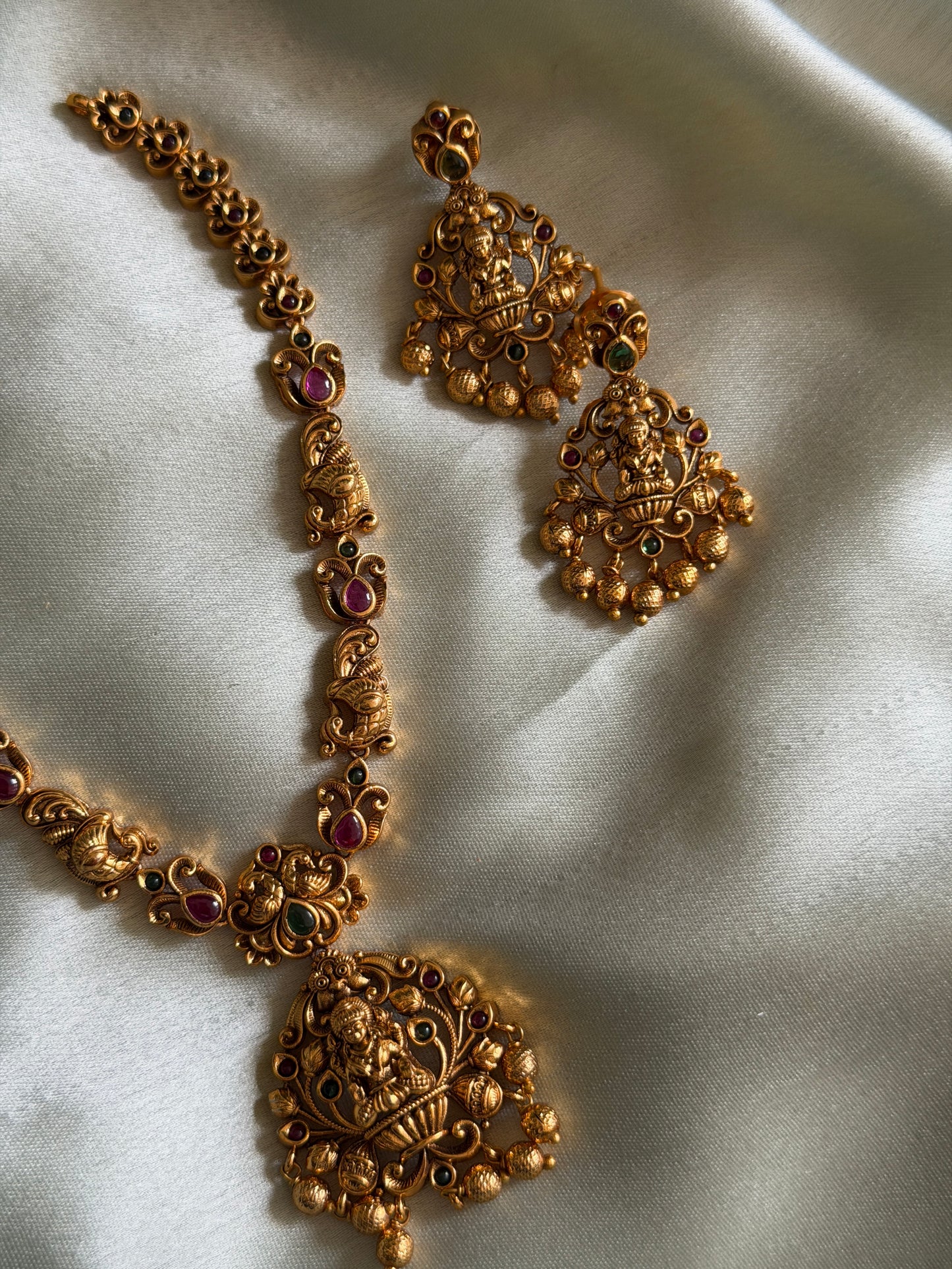 Diksha Necklace