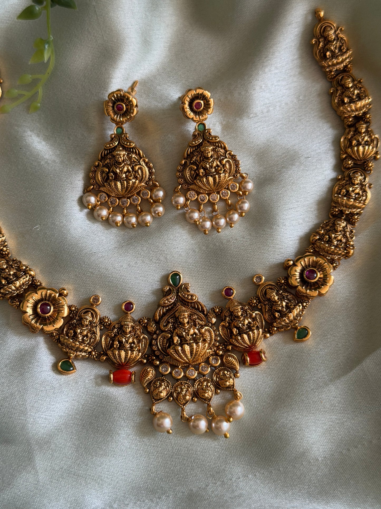 Vanaja Coral Necklace