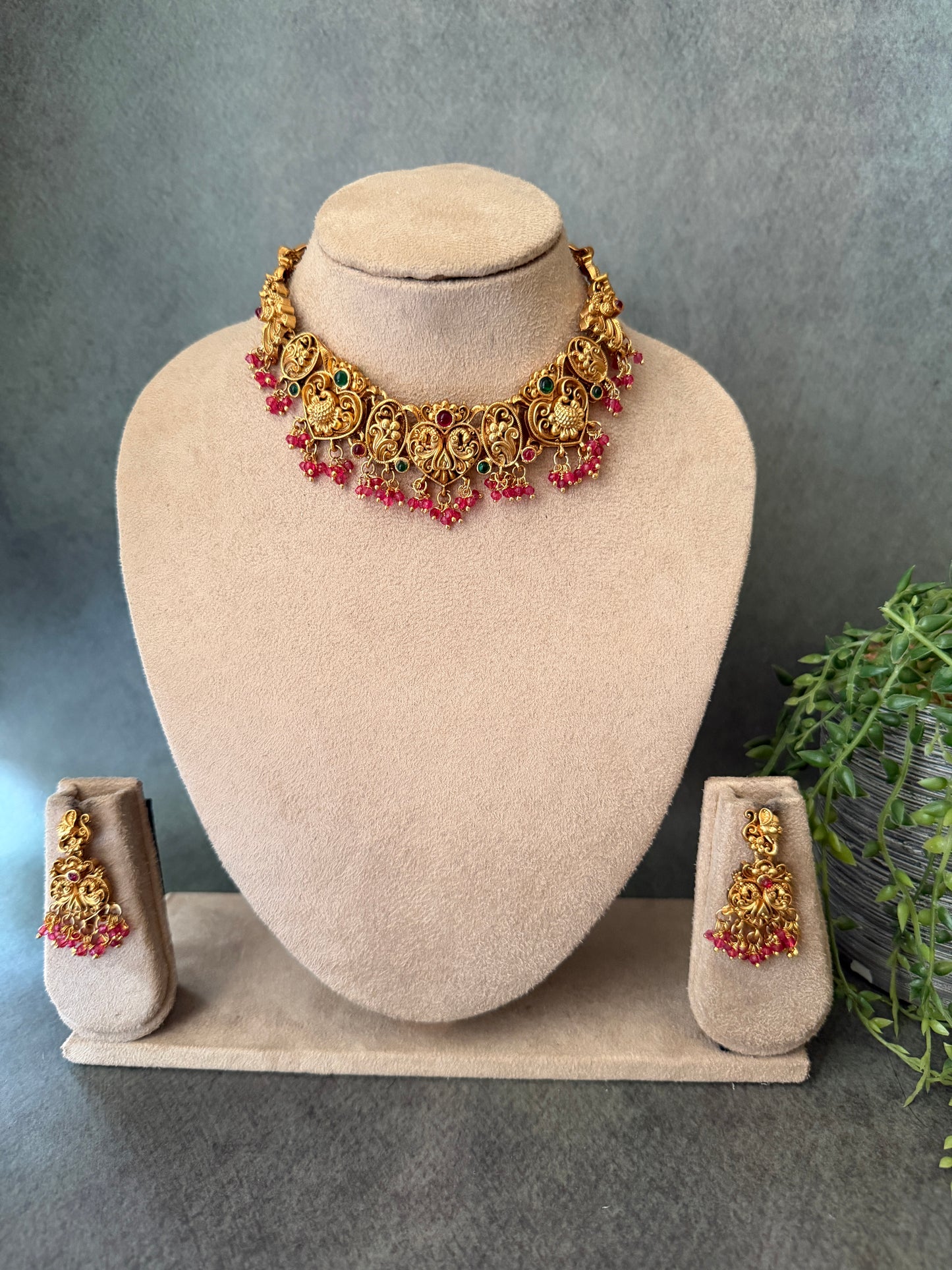 Gold Replica Budgeted