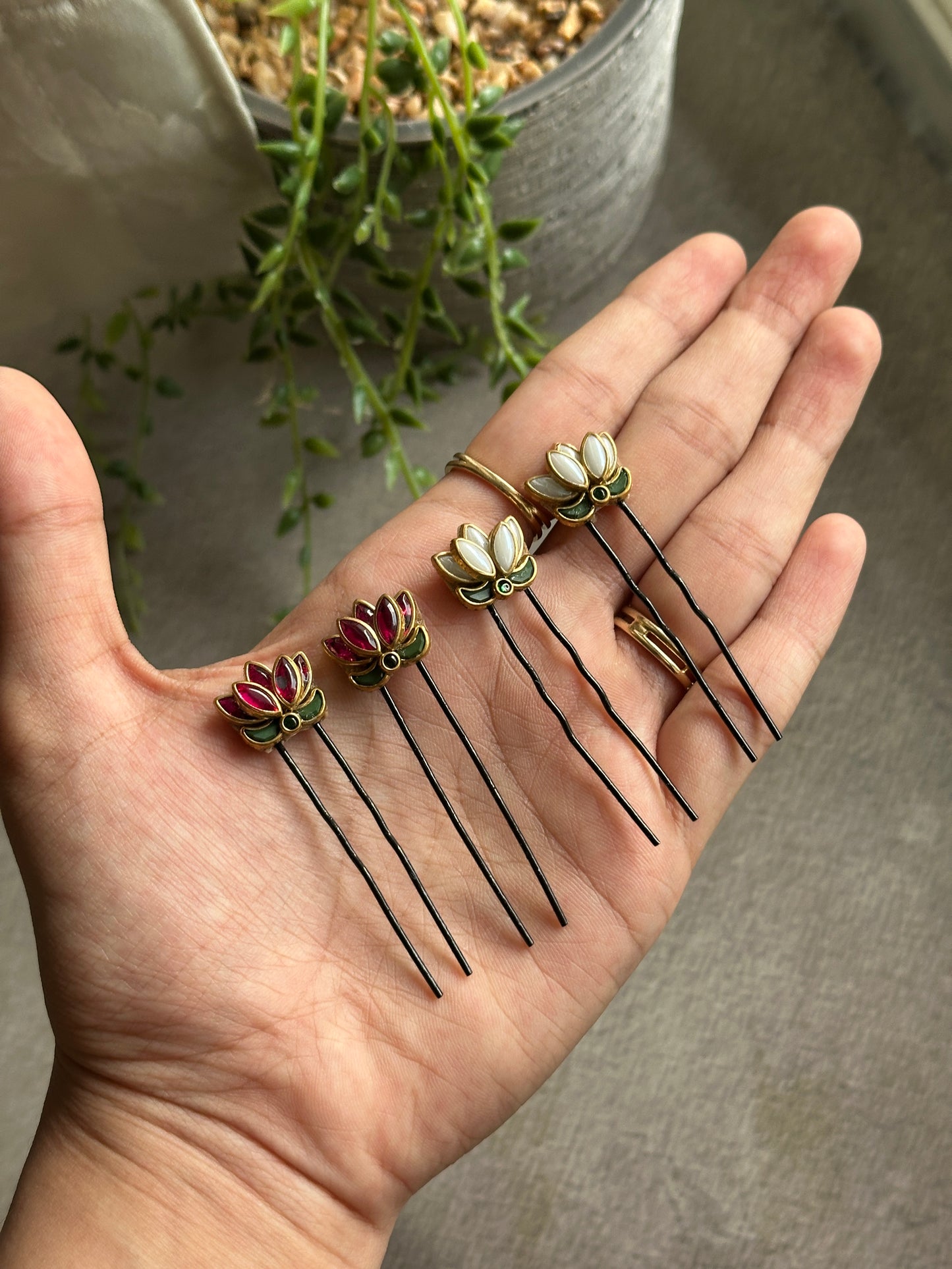 Premium Sarojini U Pin (Per Pair)