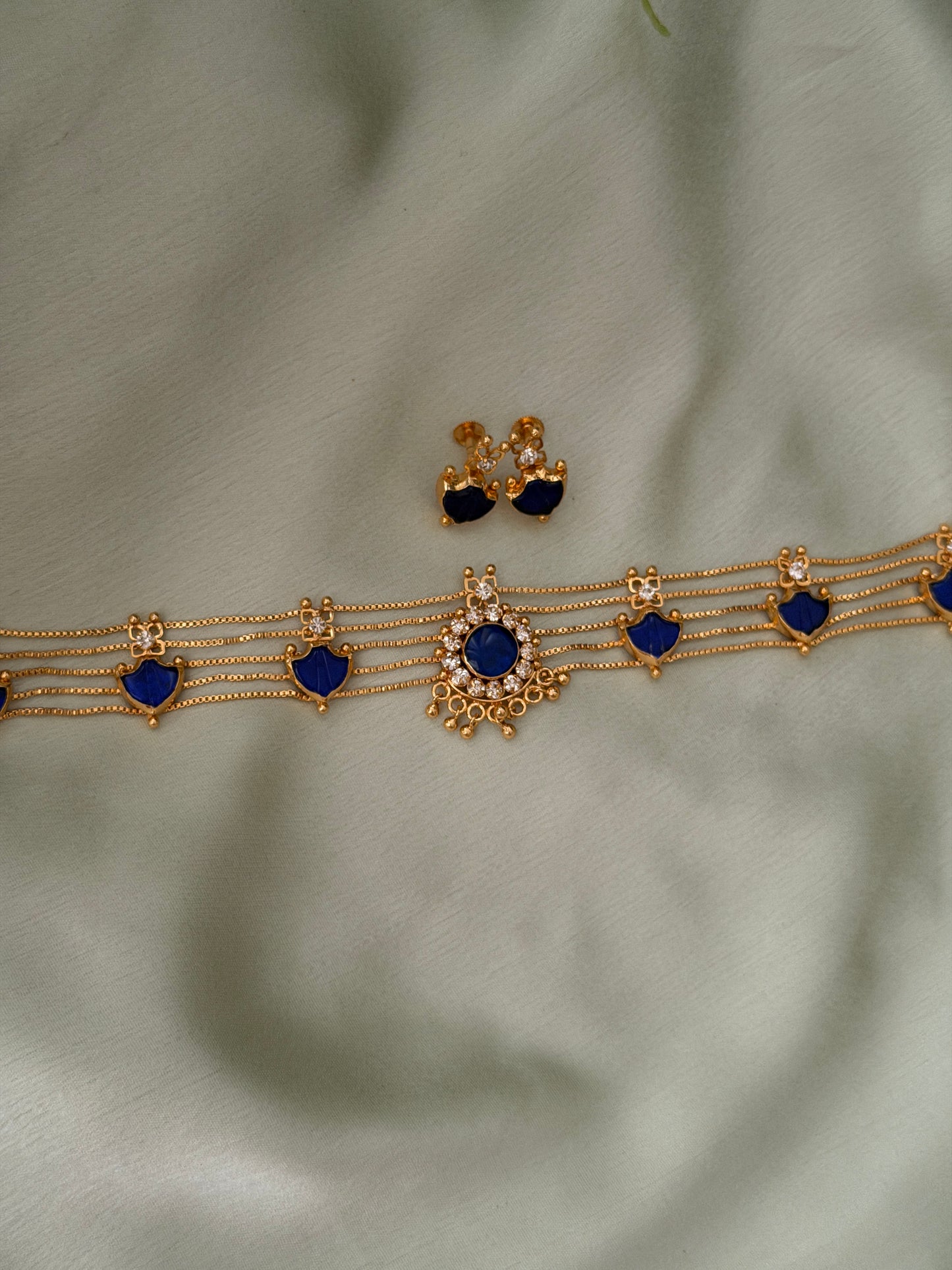 Sapphire Nagapada Choker