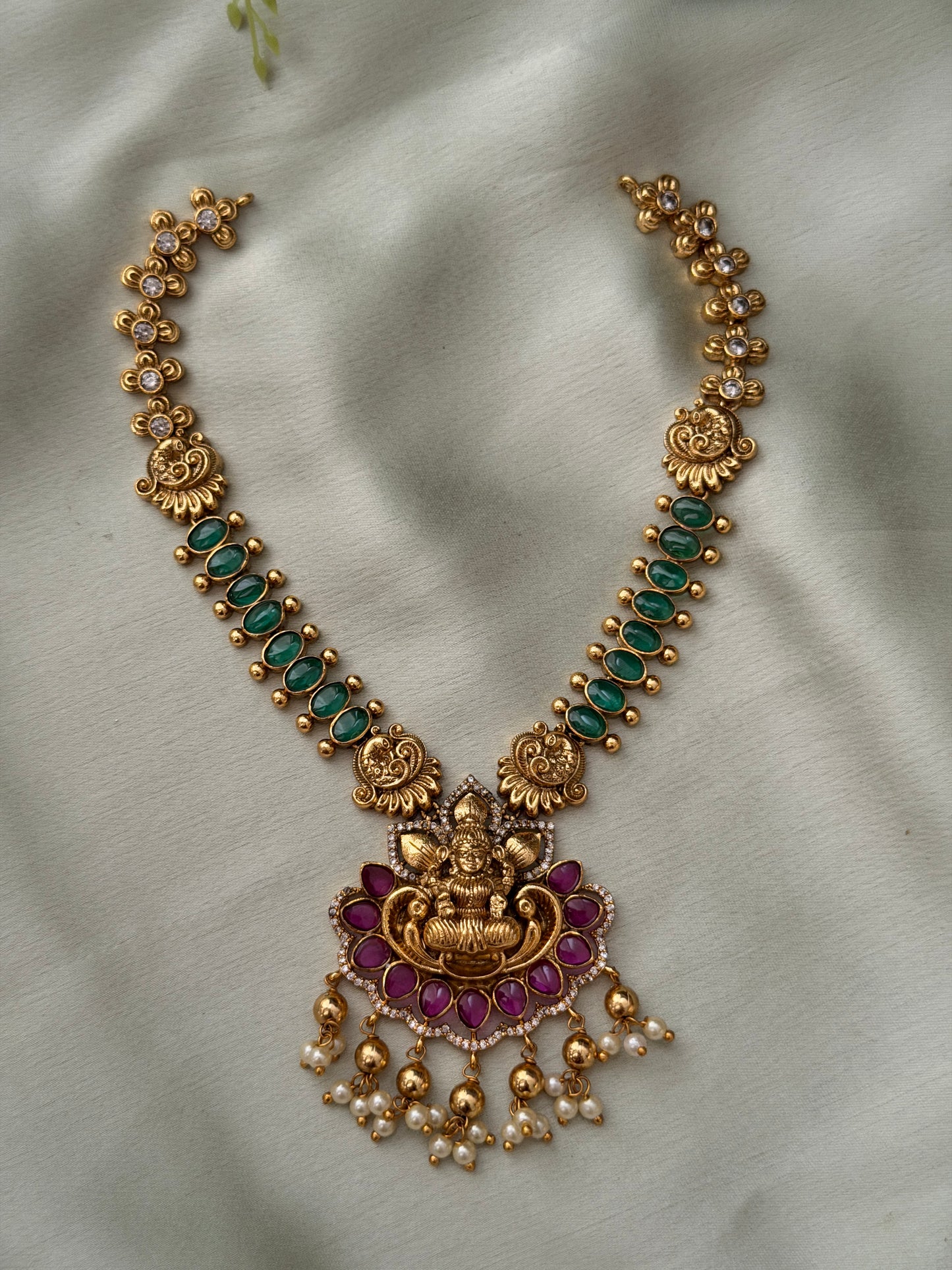 Bhamini Devi Necklace (no earrings)