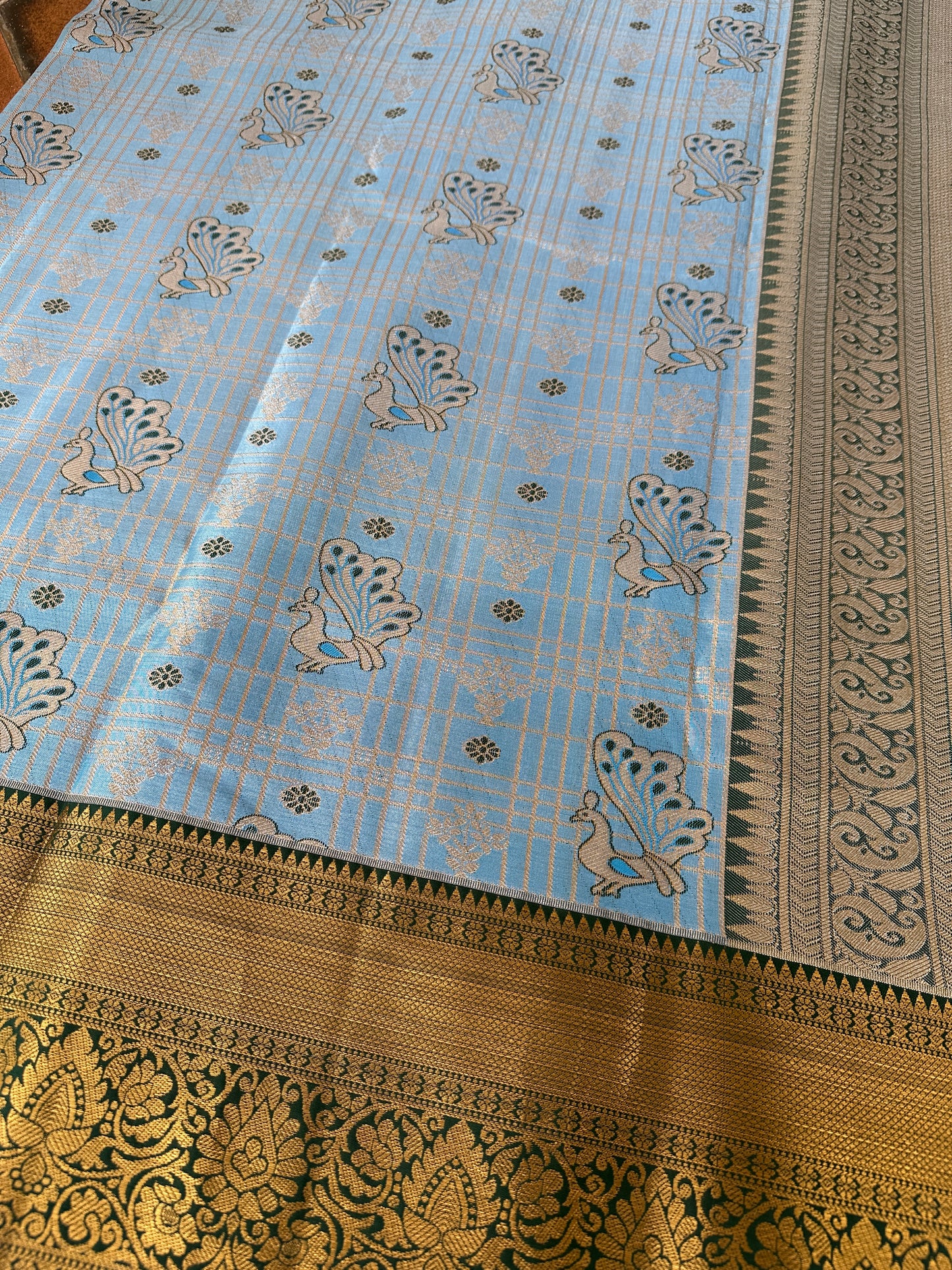 Sky Blue Vaira Oosi Pattu