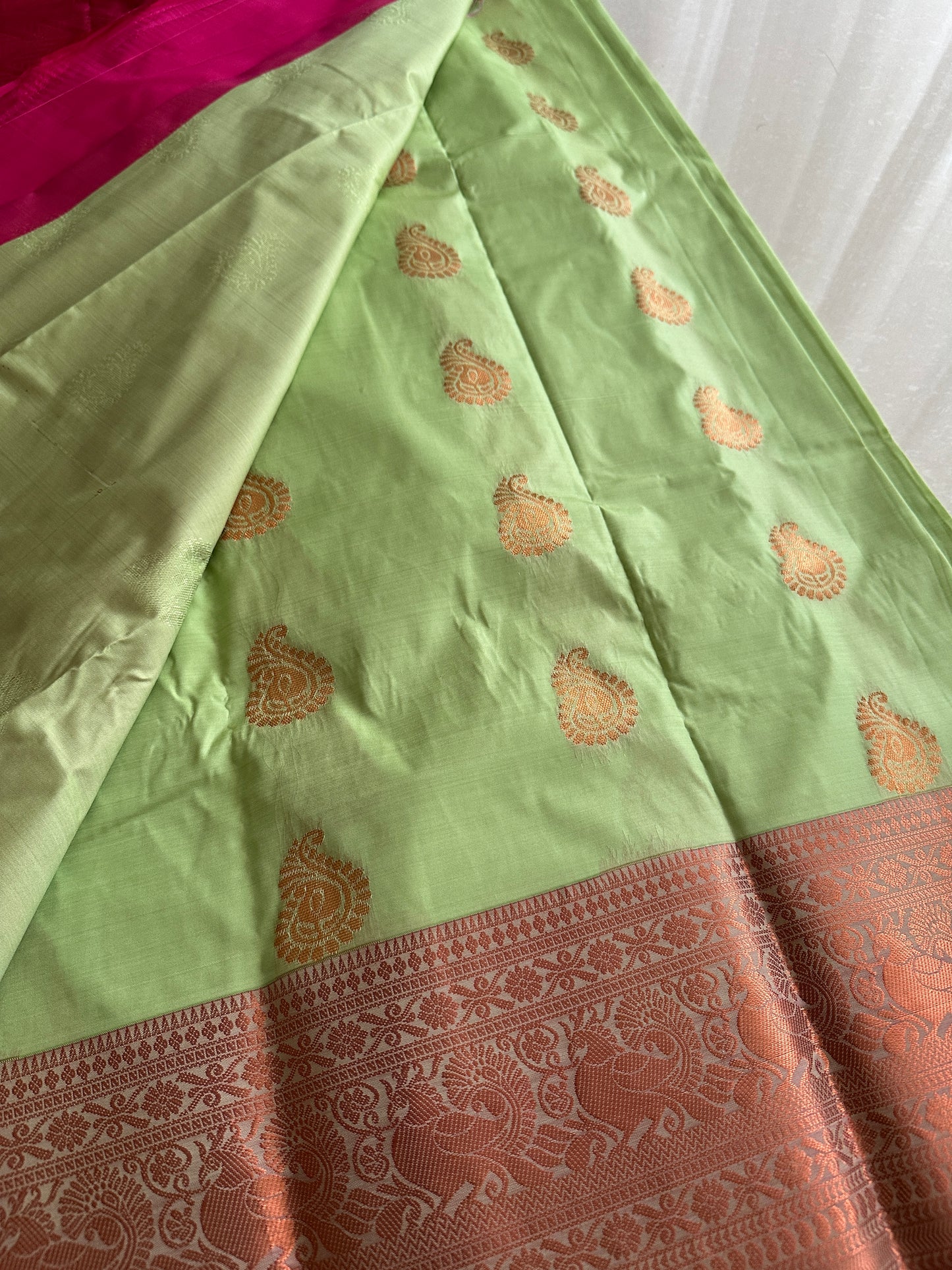 Pistah green Soft silk