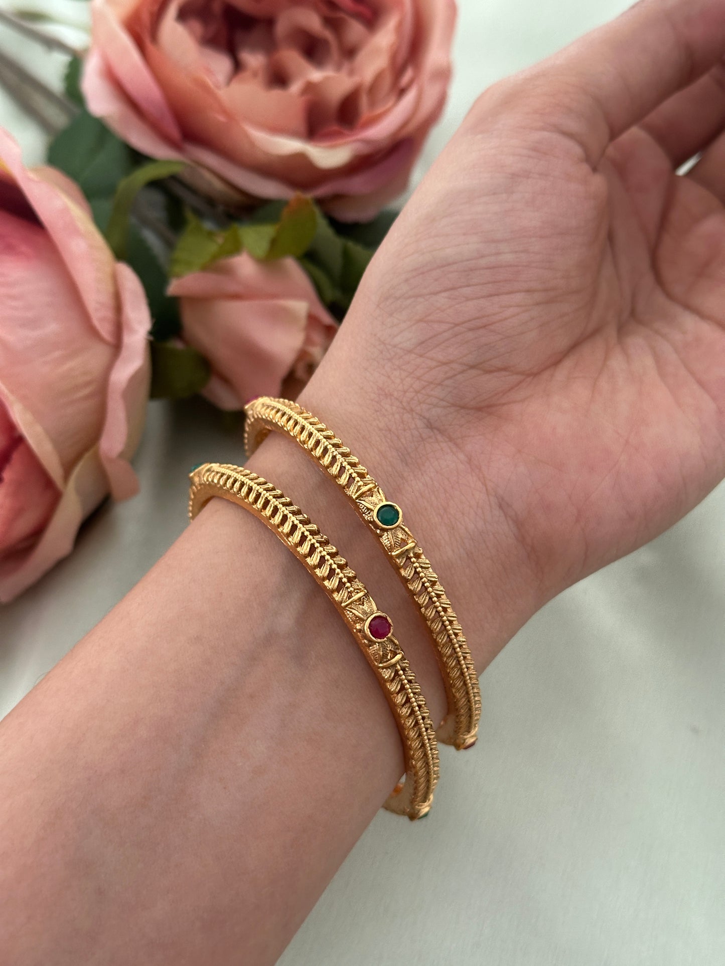 Alina Non Idol Bangles (Set of 2)