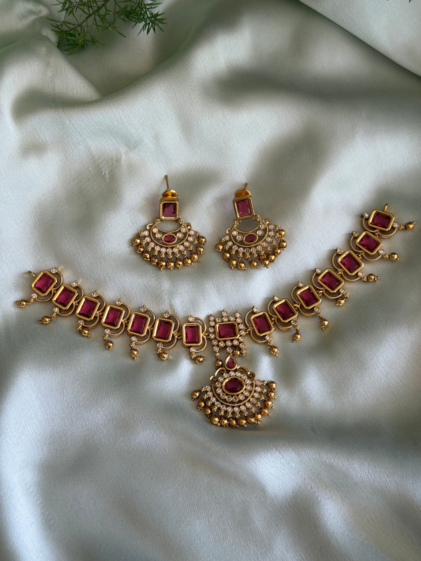 Geetika Attigai Premium (Gold Beads)