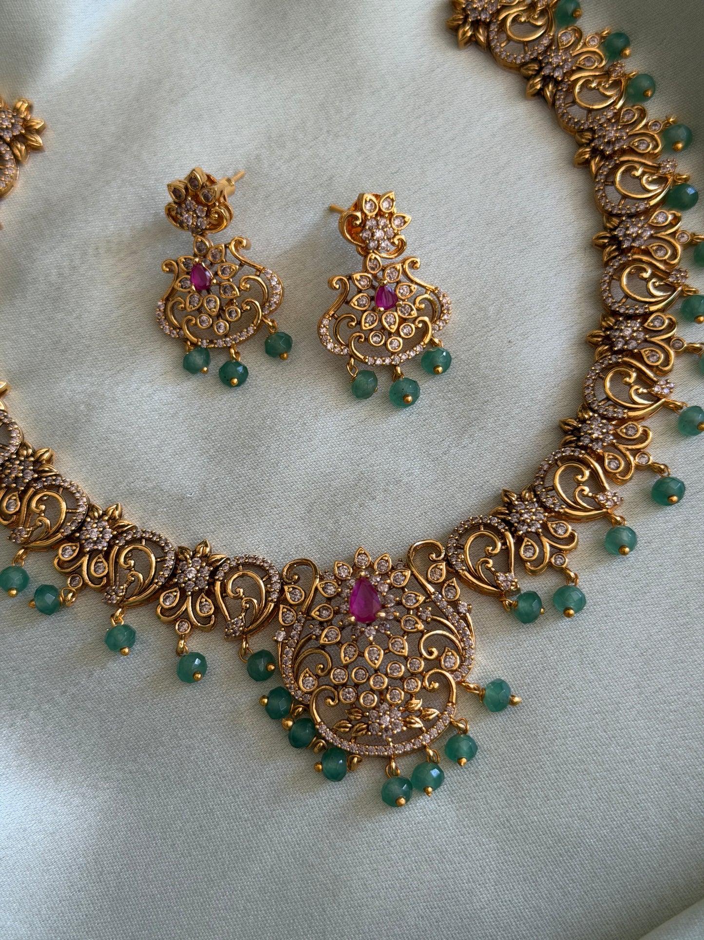 Arjitha Emerald Necklace