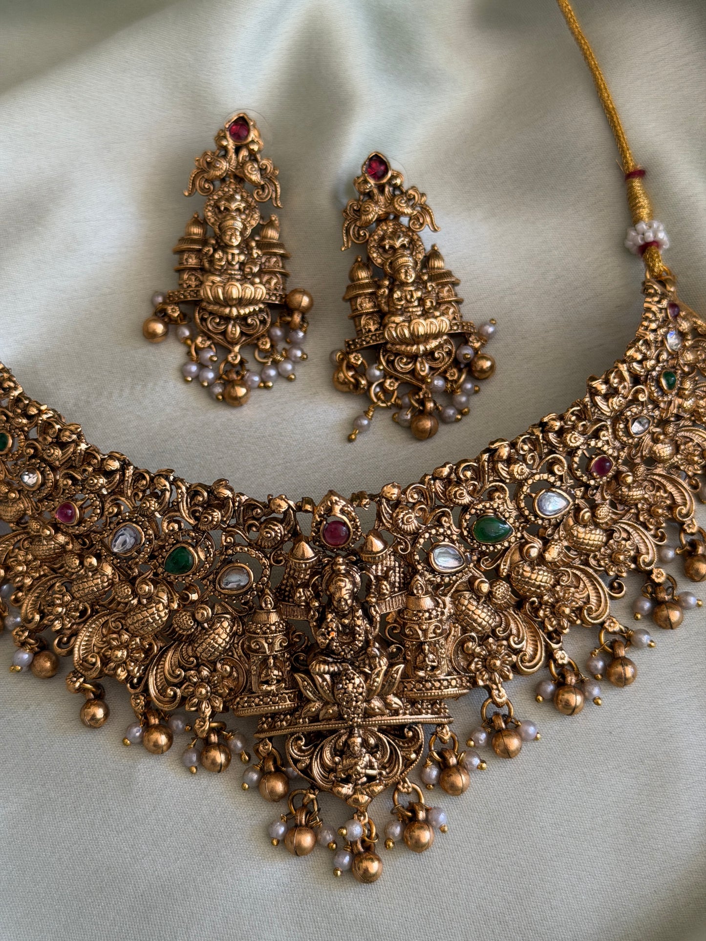 Budgeted Antique Bridal Choker