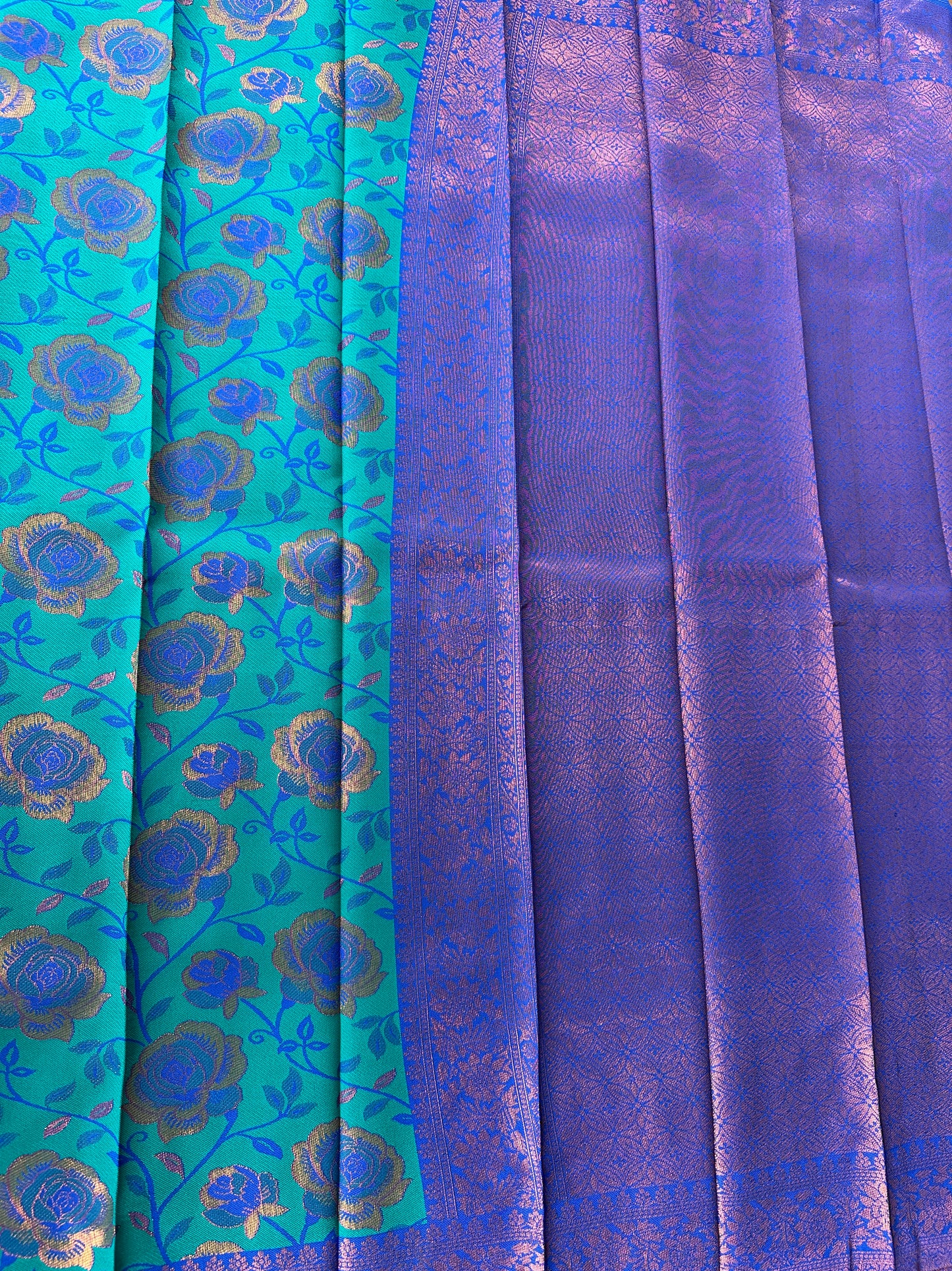 Gulab Mayil Pattu
