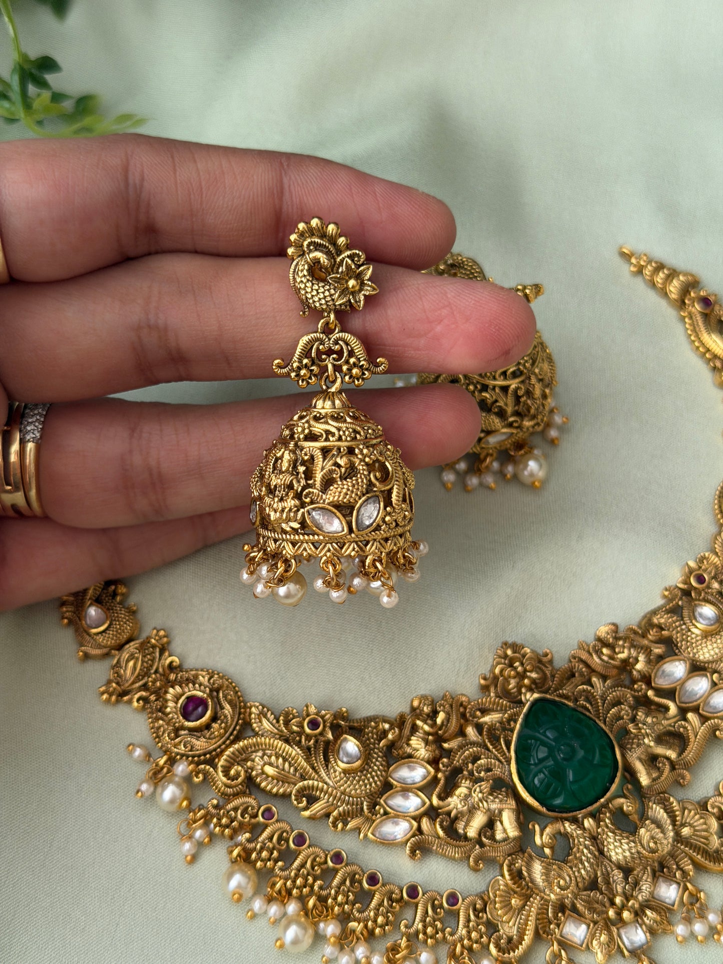 Utthara Emerald Dual Layer Necklace