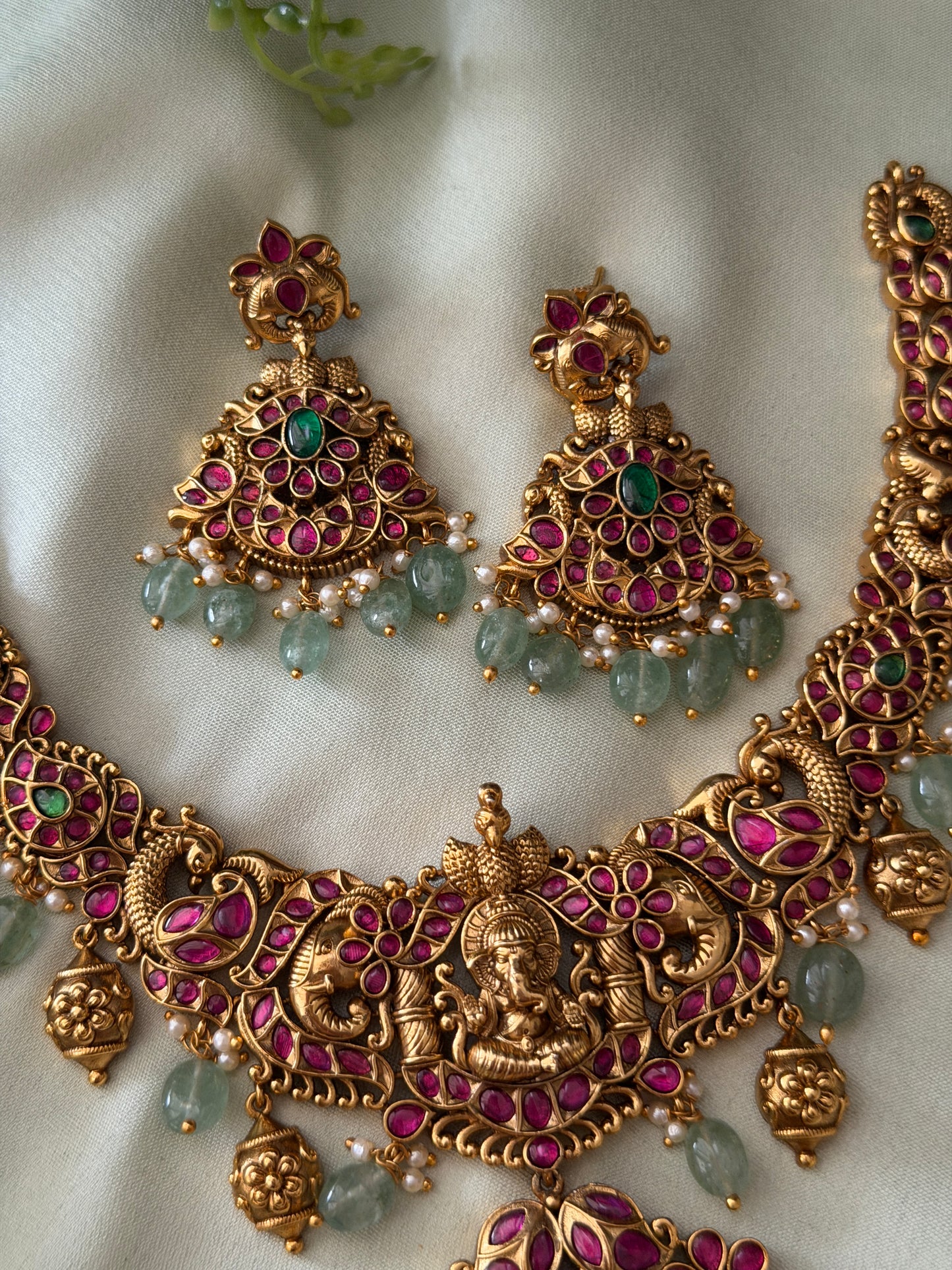 Hradini Jadau Necklace