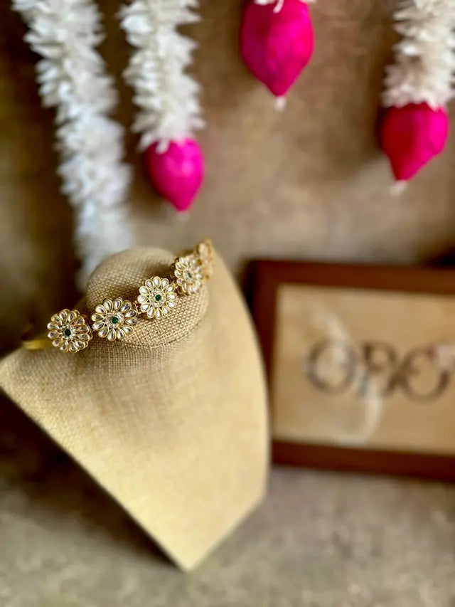 Kundan Hairbow