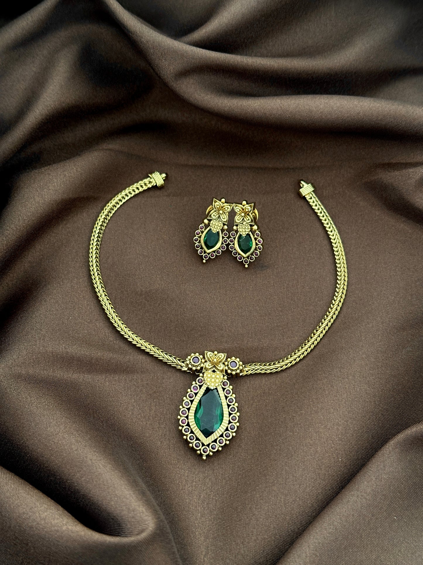 Premium Mini AD nagapada choker