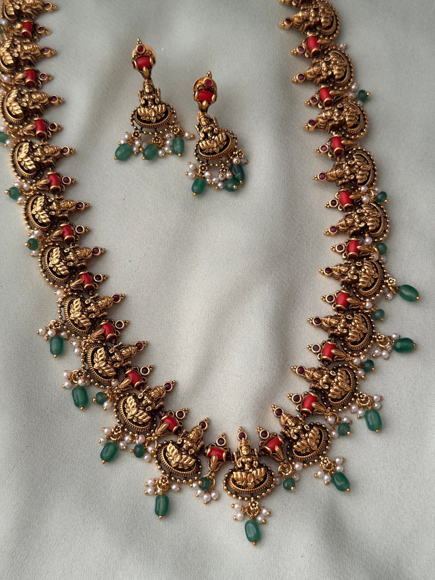 Ankuritha Haaram Set