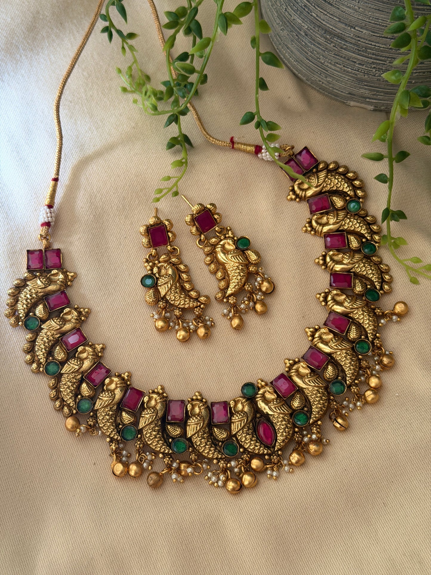 Sriya Gold Necklace